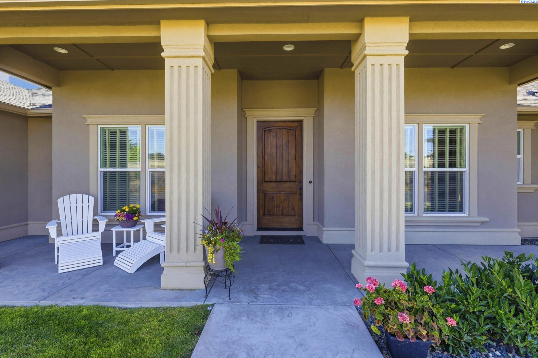 74002 Grand Bluff Lp, Kennewick, WA 99338