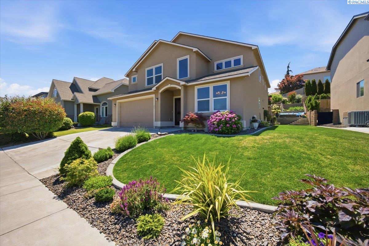 375 Temple Meadow Ln, Richland, WA 99352
