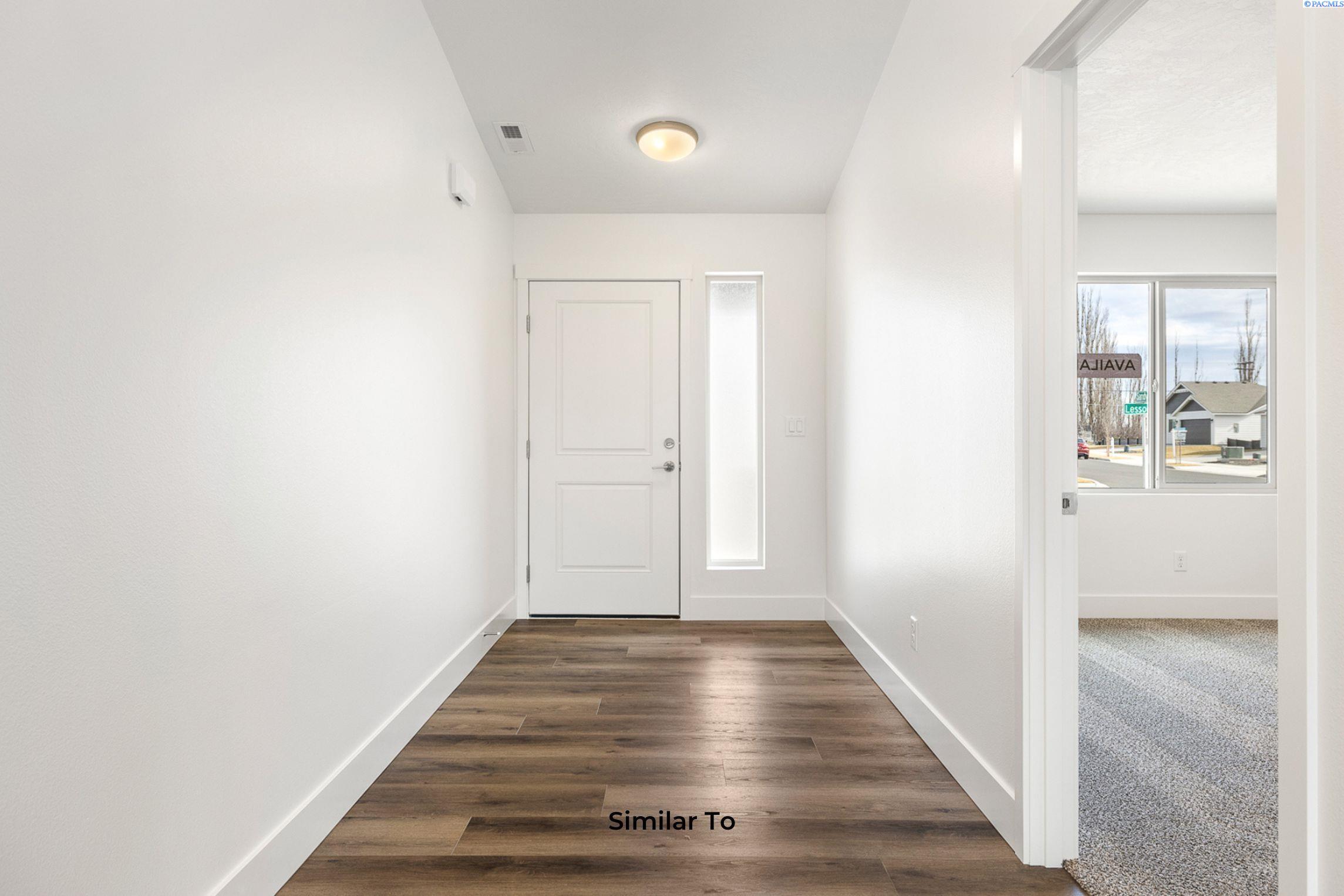722 Honeylicious St, Richland, WA 99352