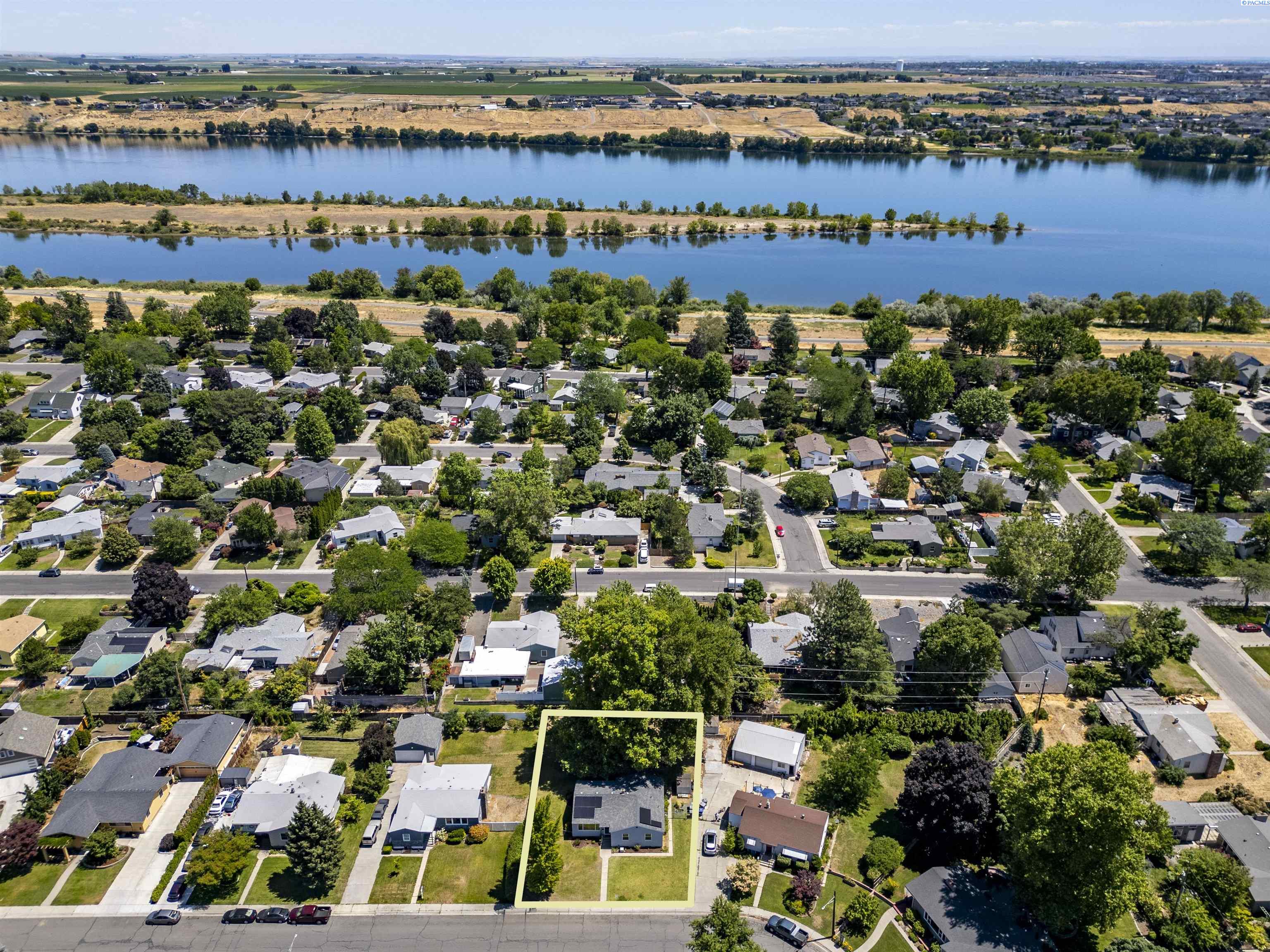 80 Hodges Ct, Richland, WA 99354