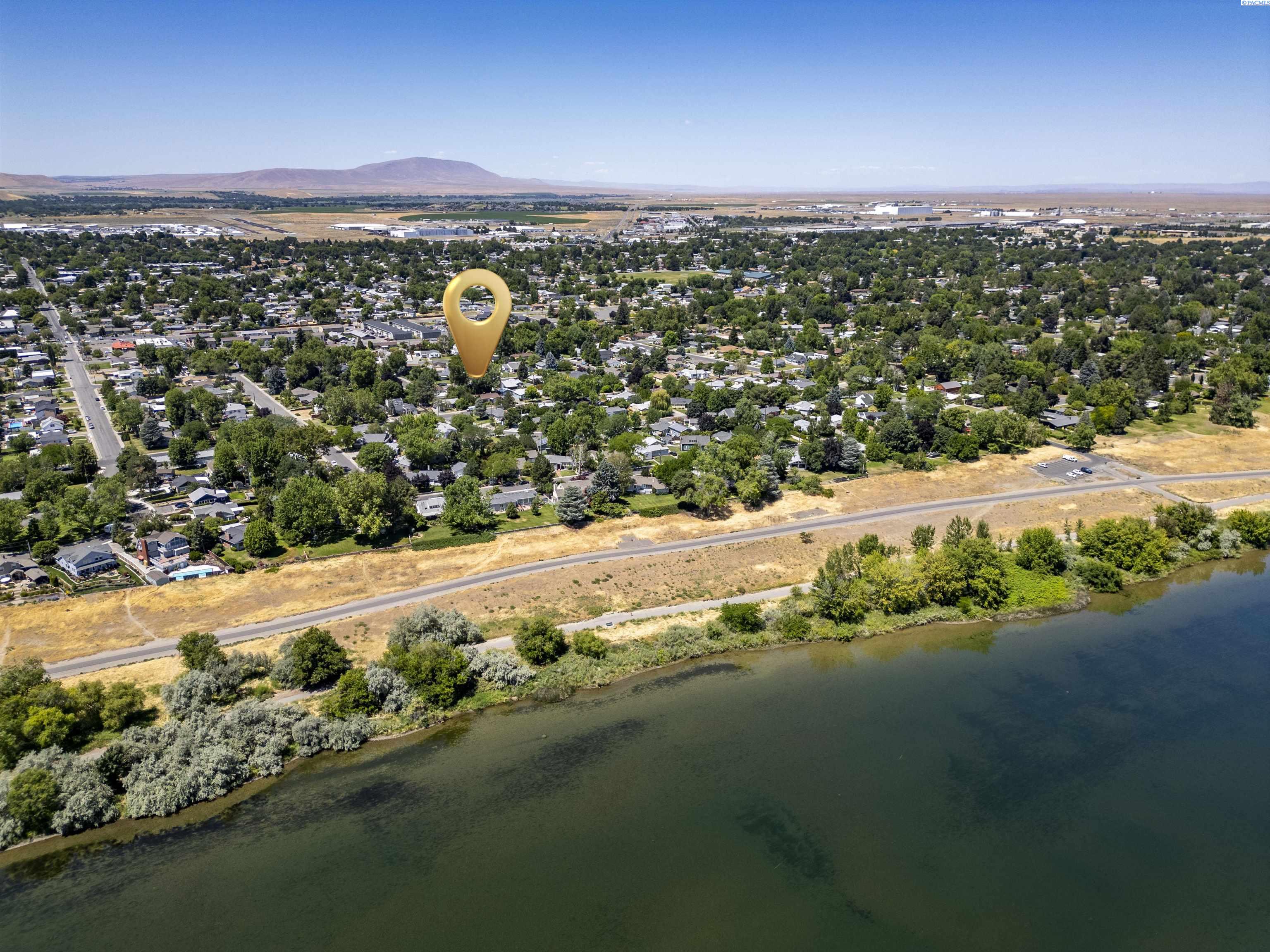80 Hodges Ct, Richland, WA 99354