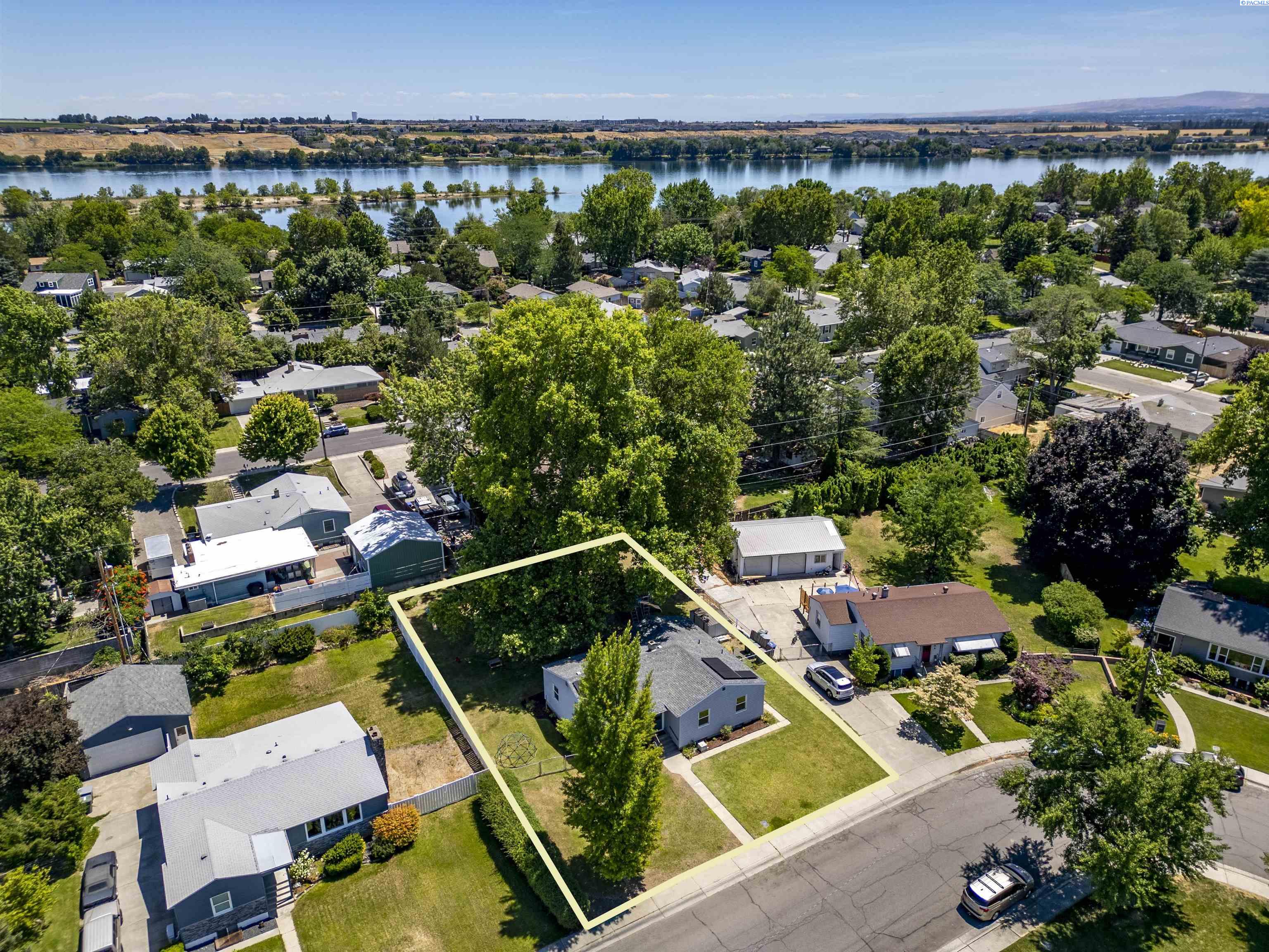 80 Hodges Ct, Richland, WA 99354