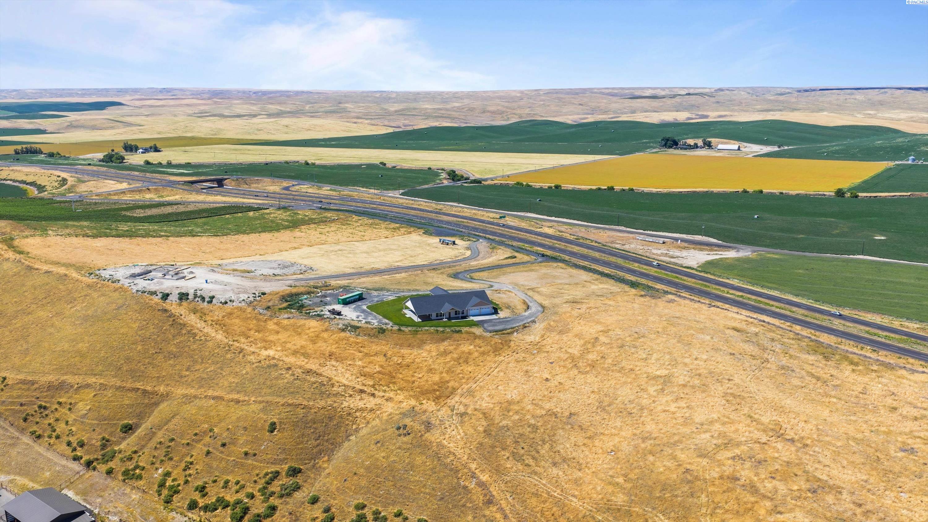 268 Bending Brooke Ln, Walla Walla, WA 99362