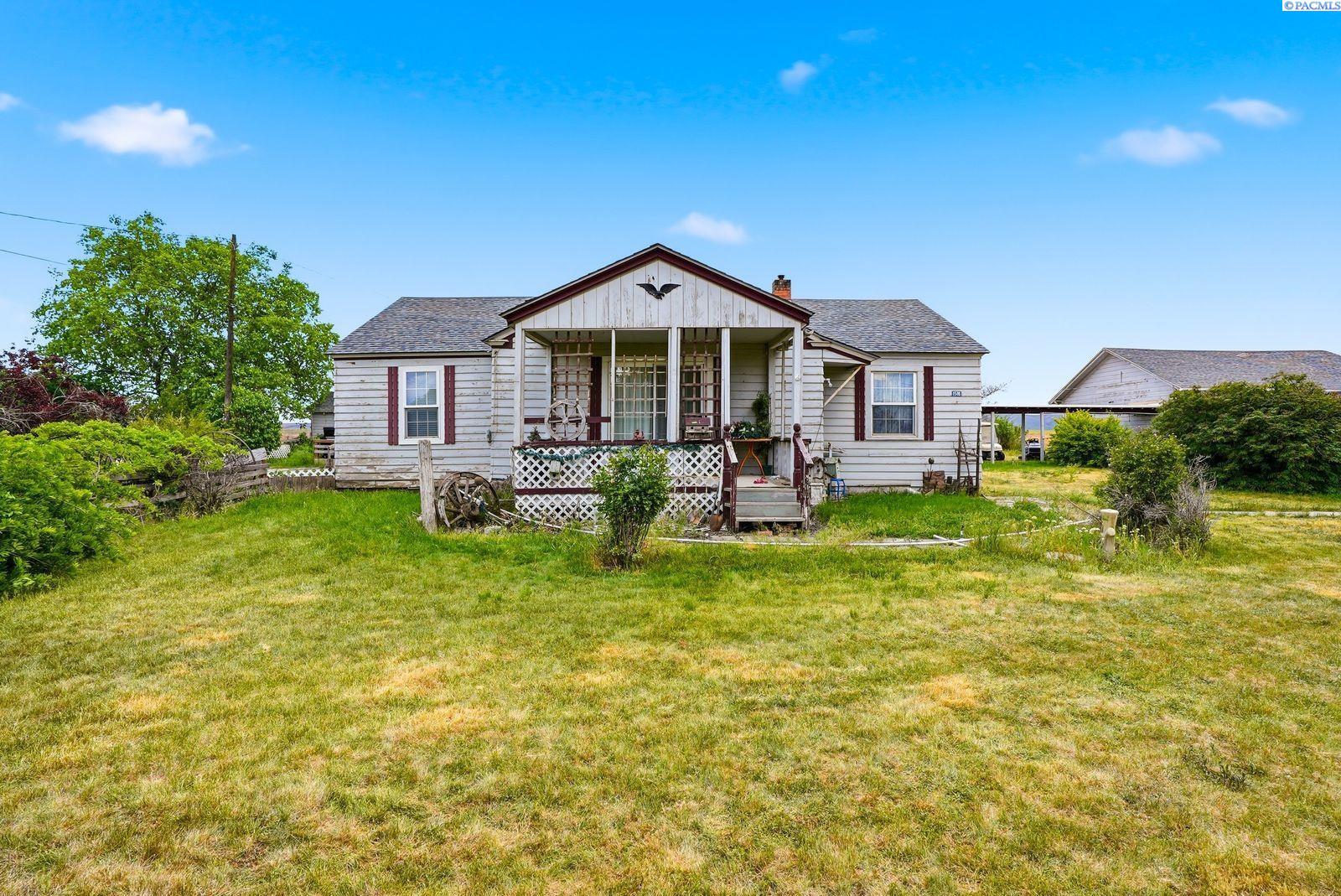 1580 N Cottonwood Rd, Yakima WA 98908