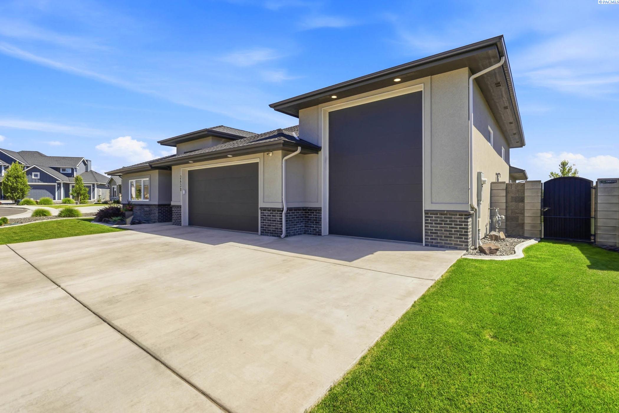 2438 Maggio Loop, Richland, WA 99352