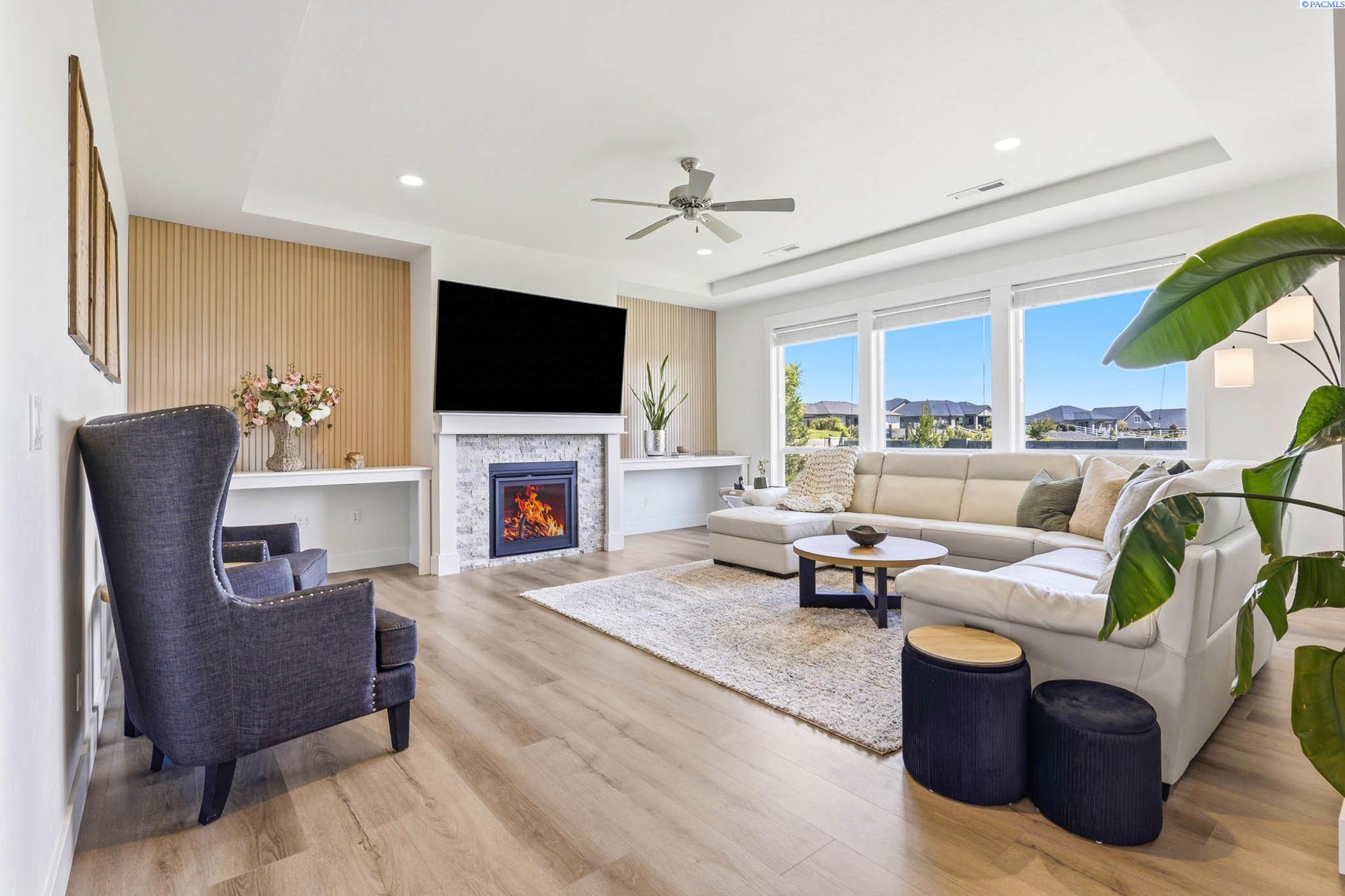 2438 Maggio Loop, Richland, WA 99352