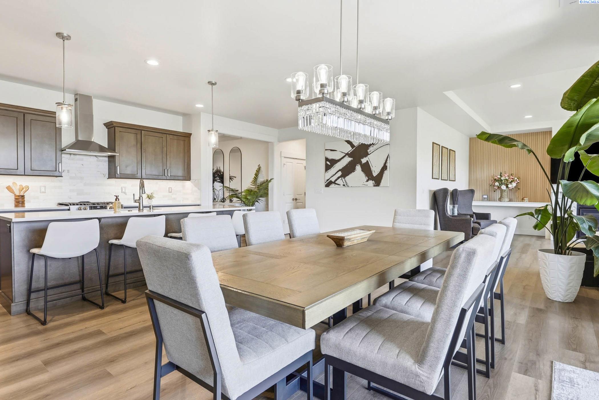 2438 Maggio Loop, Richland, WA 99352