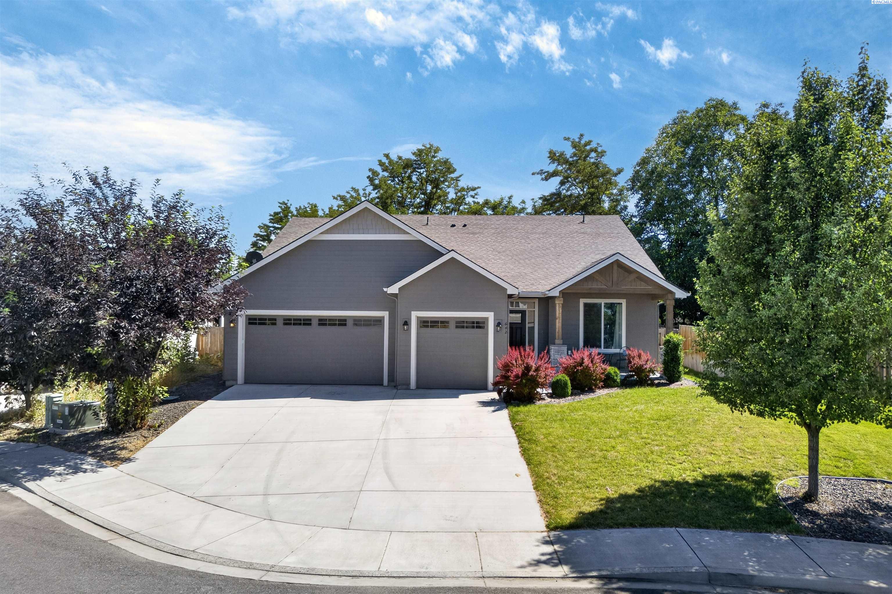 642 32nd Ct, Kennewick, WA 99337