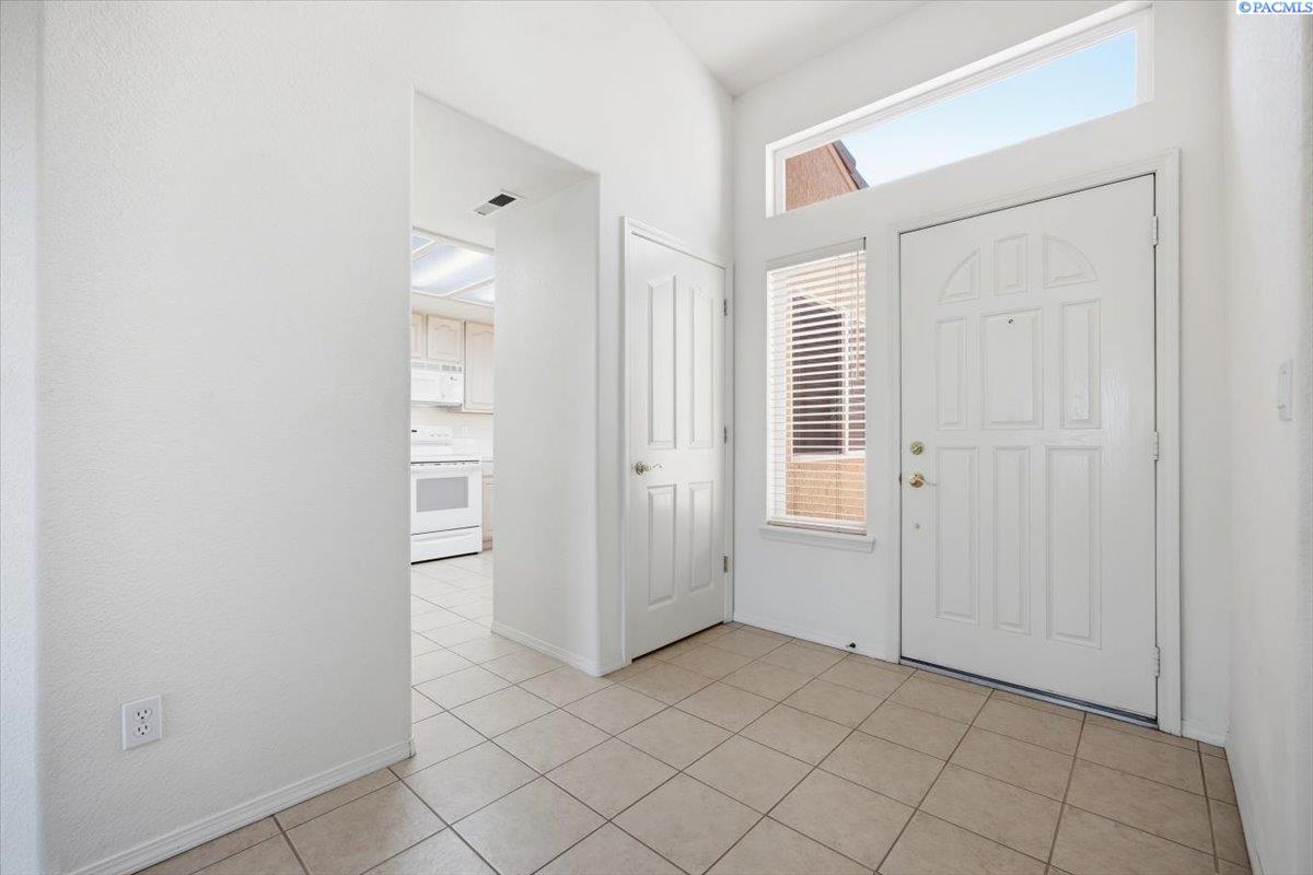 1408 Montana St, Kennewick, WA 99336