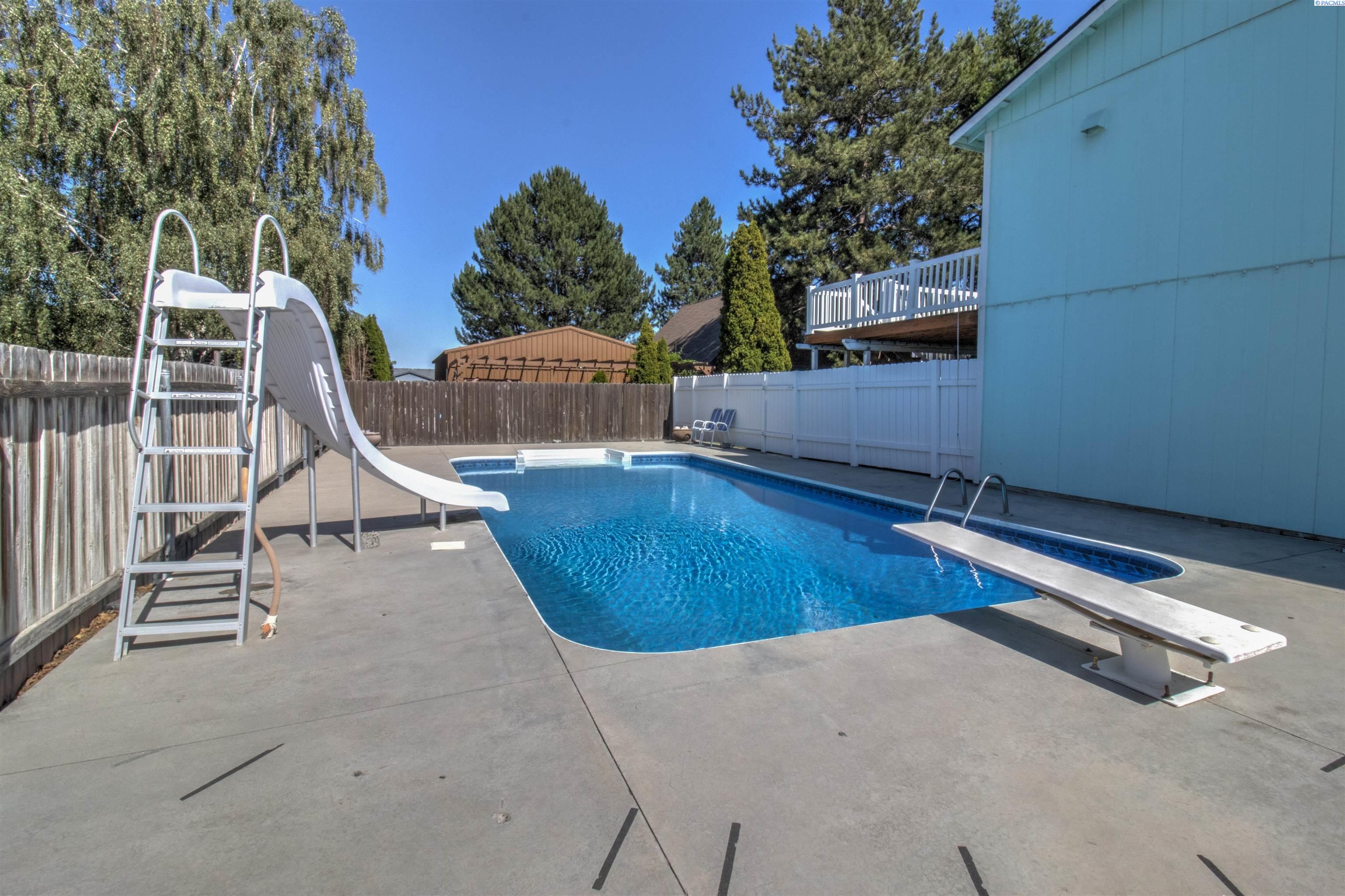 4611 Saguaro Dr, Pasco, WA 99301