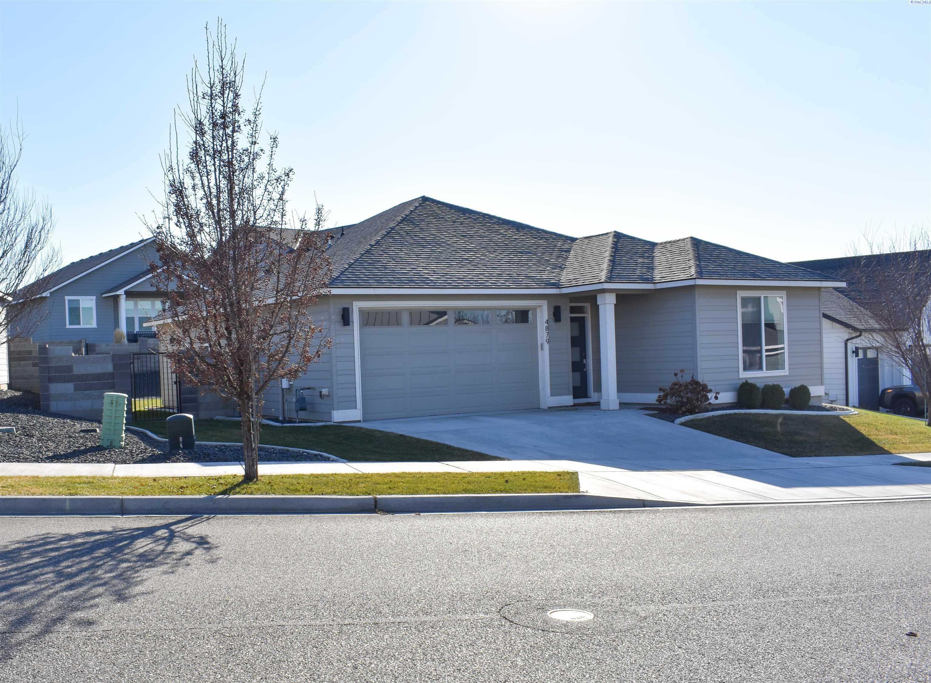 4879 Smitty Dr, Richland, WA 99352