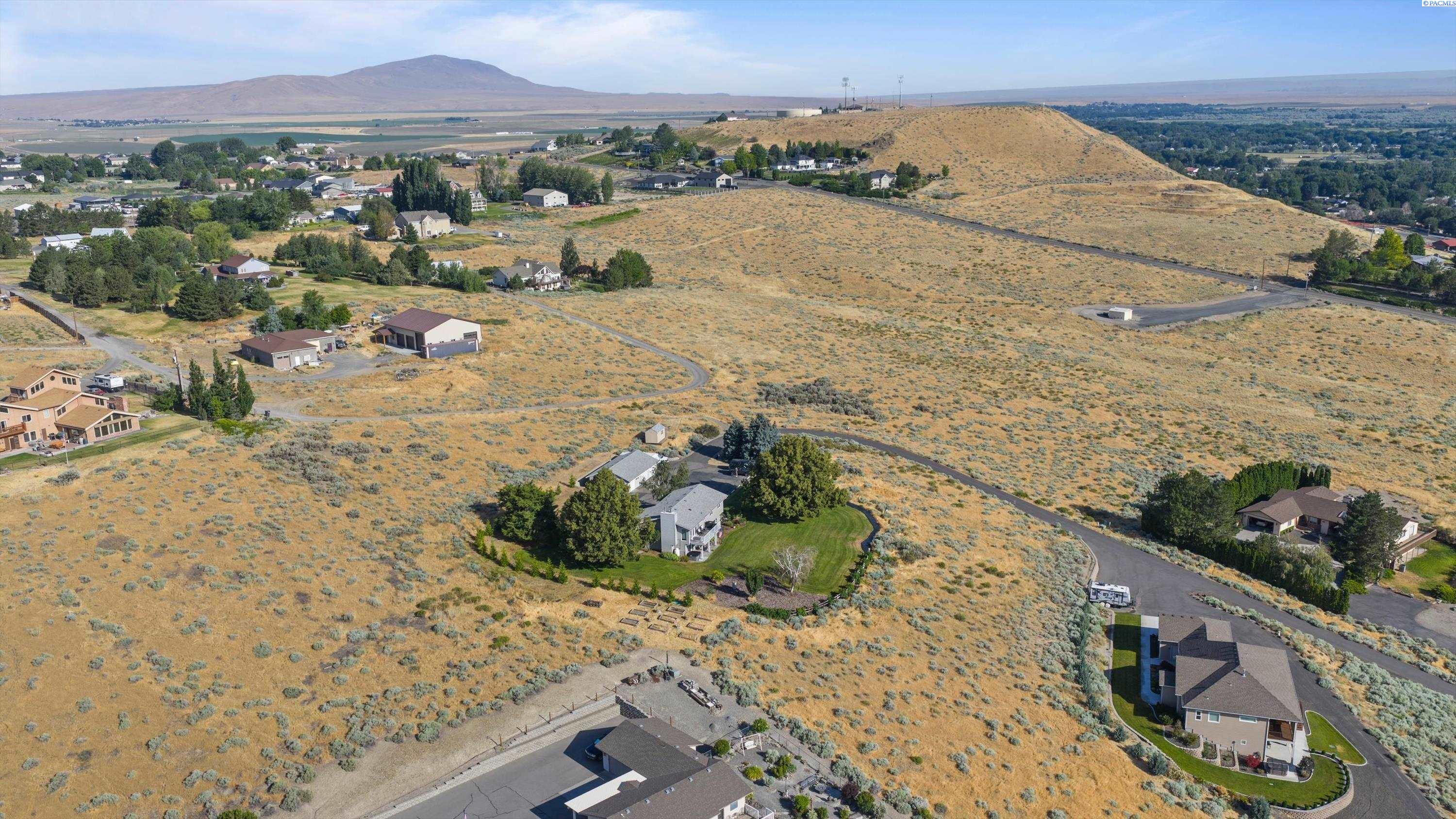 703 48th Ave, West Richland, WA 99353