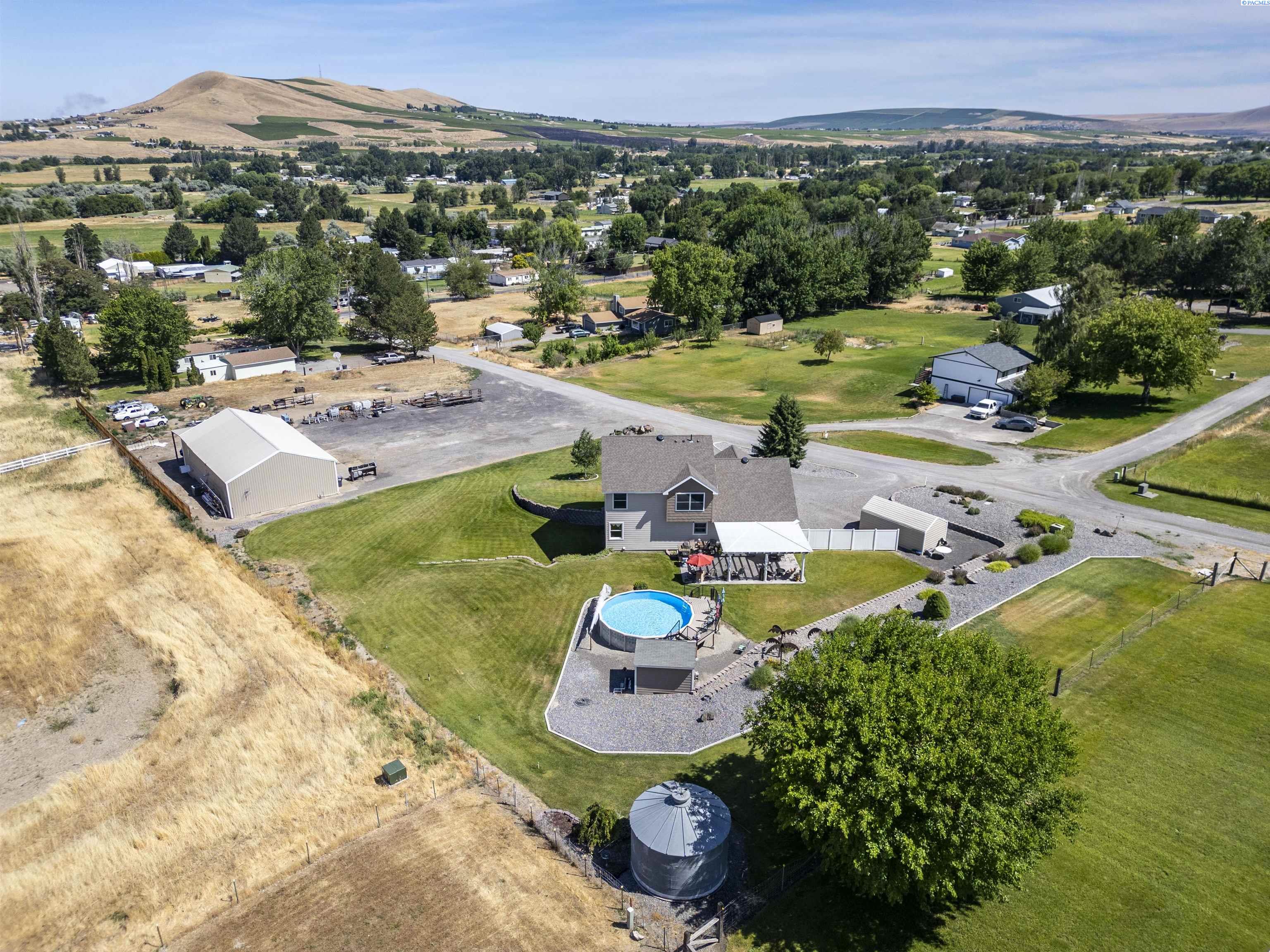 504 Wagon Wheel Pr Nw, Benton City, WA 99320