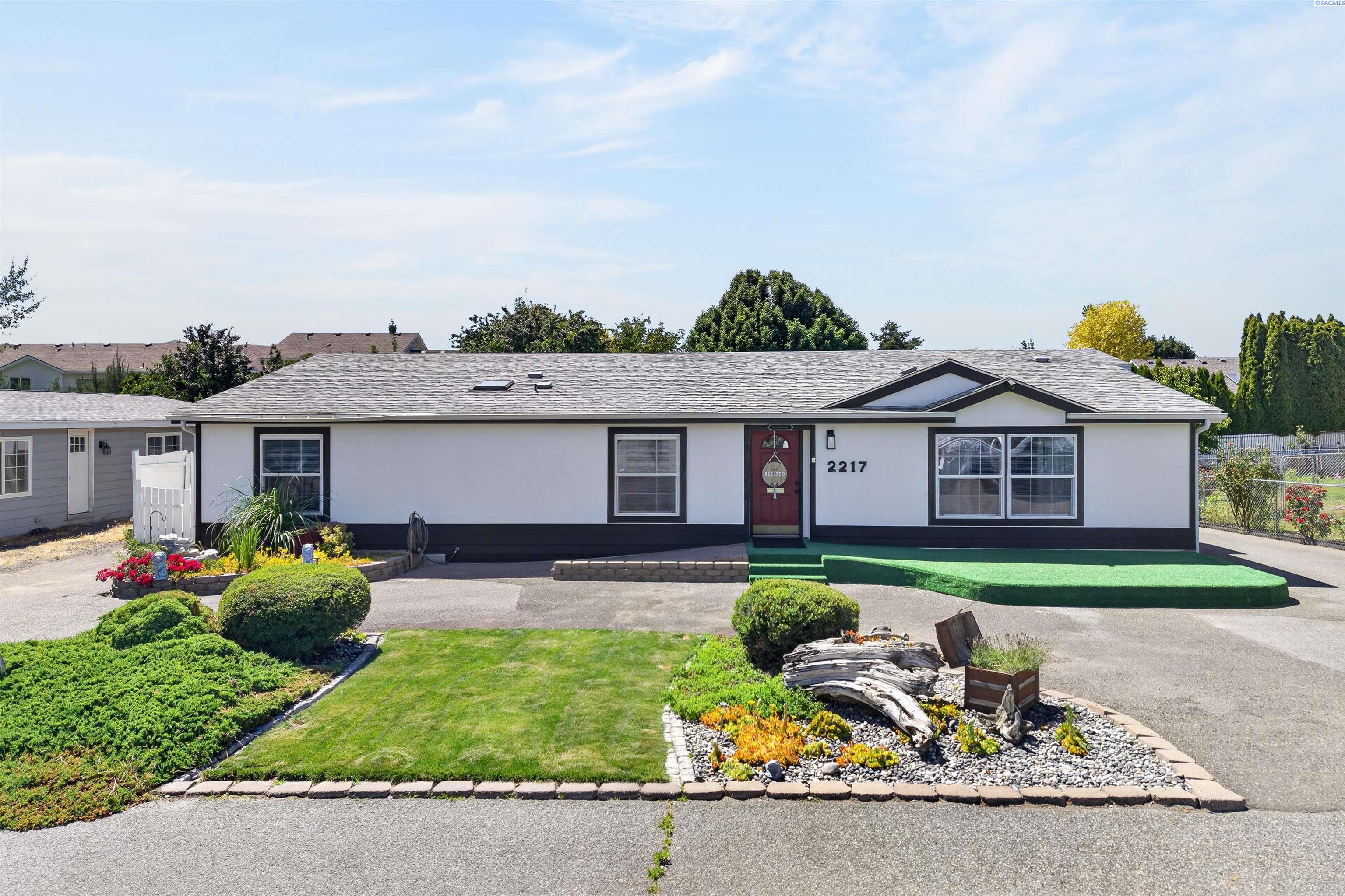2217 Vermont Loop, Kennewick, WA 99336