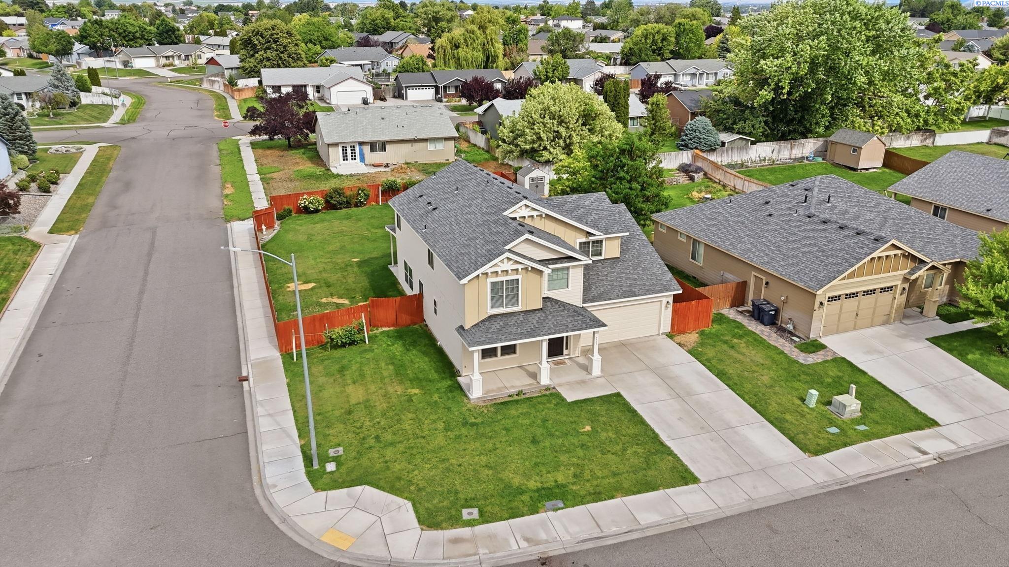 4515 Phoenix Ln, Pasco, WA 99301
