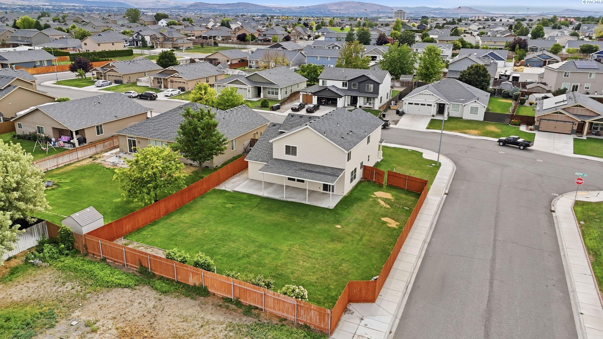 4515 Phoenix Ln, Pasco, WA 99301
