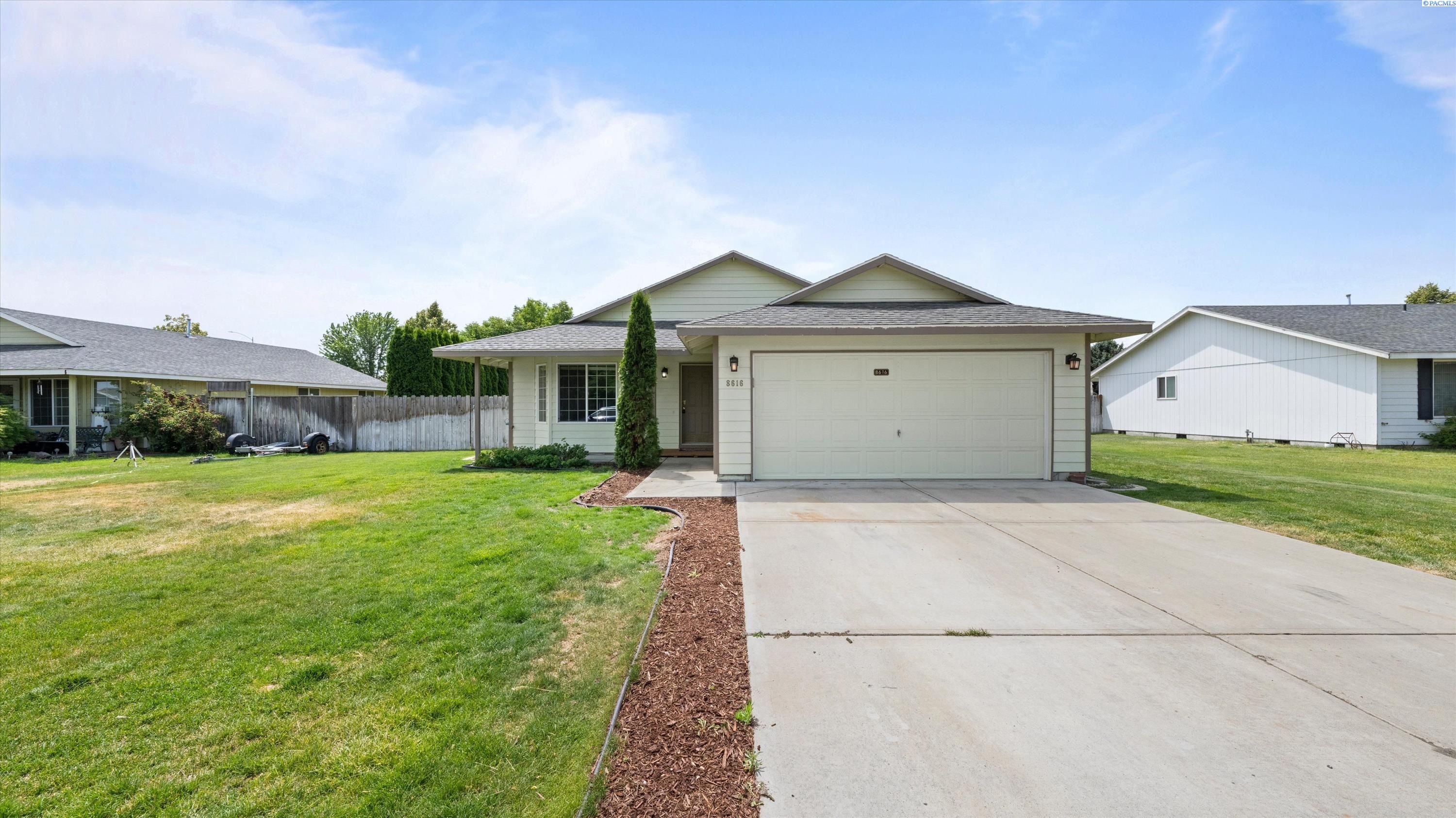 8616 Cord Dr, Pasco, WA 99301