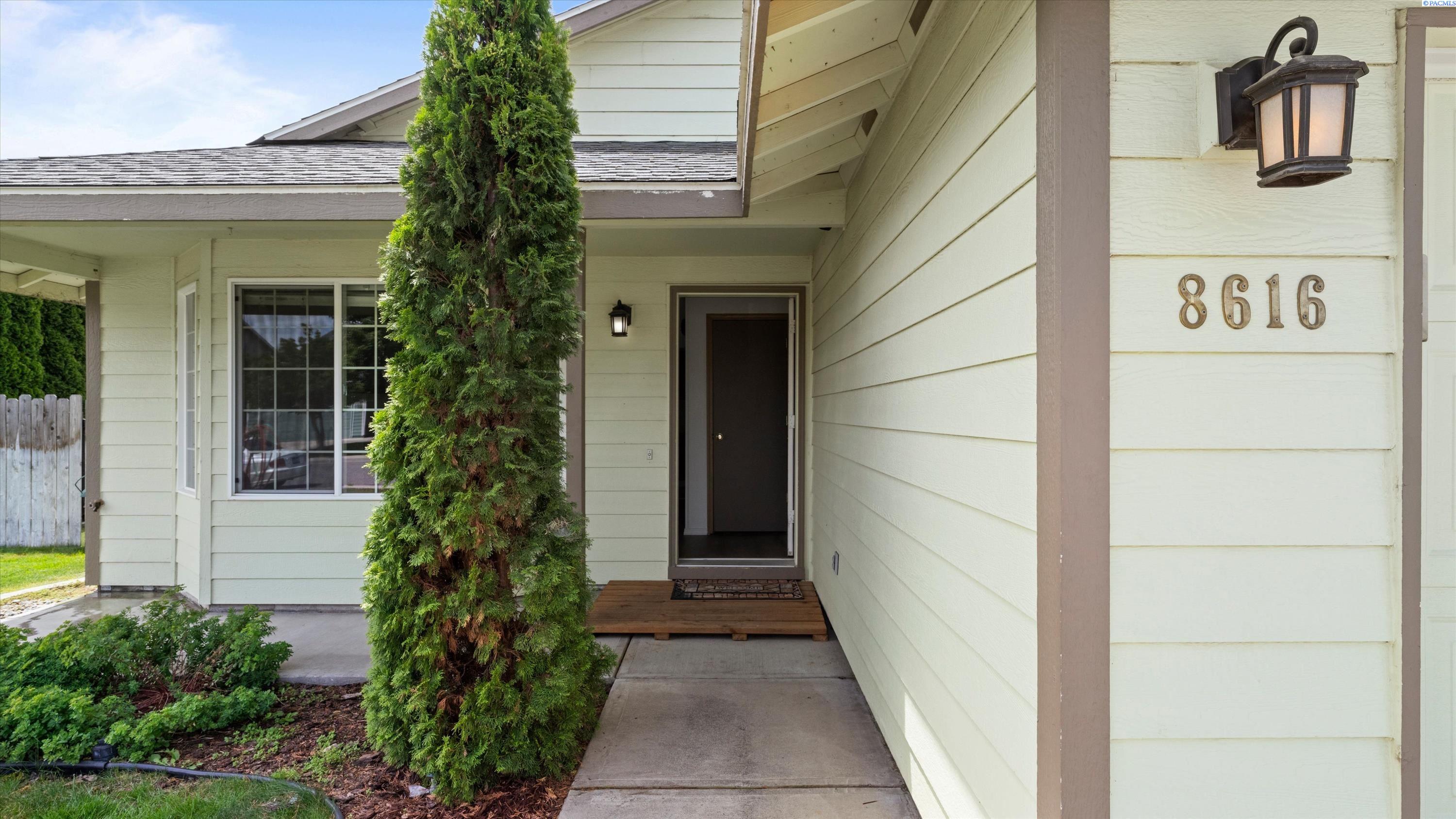 8616 Cord Dr, Pasco, WA 99301