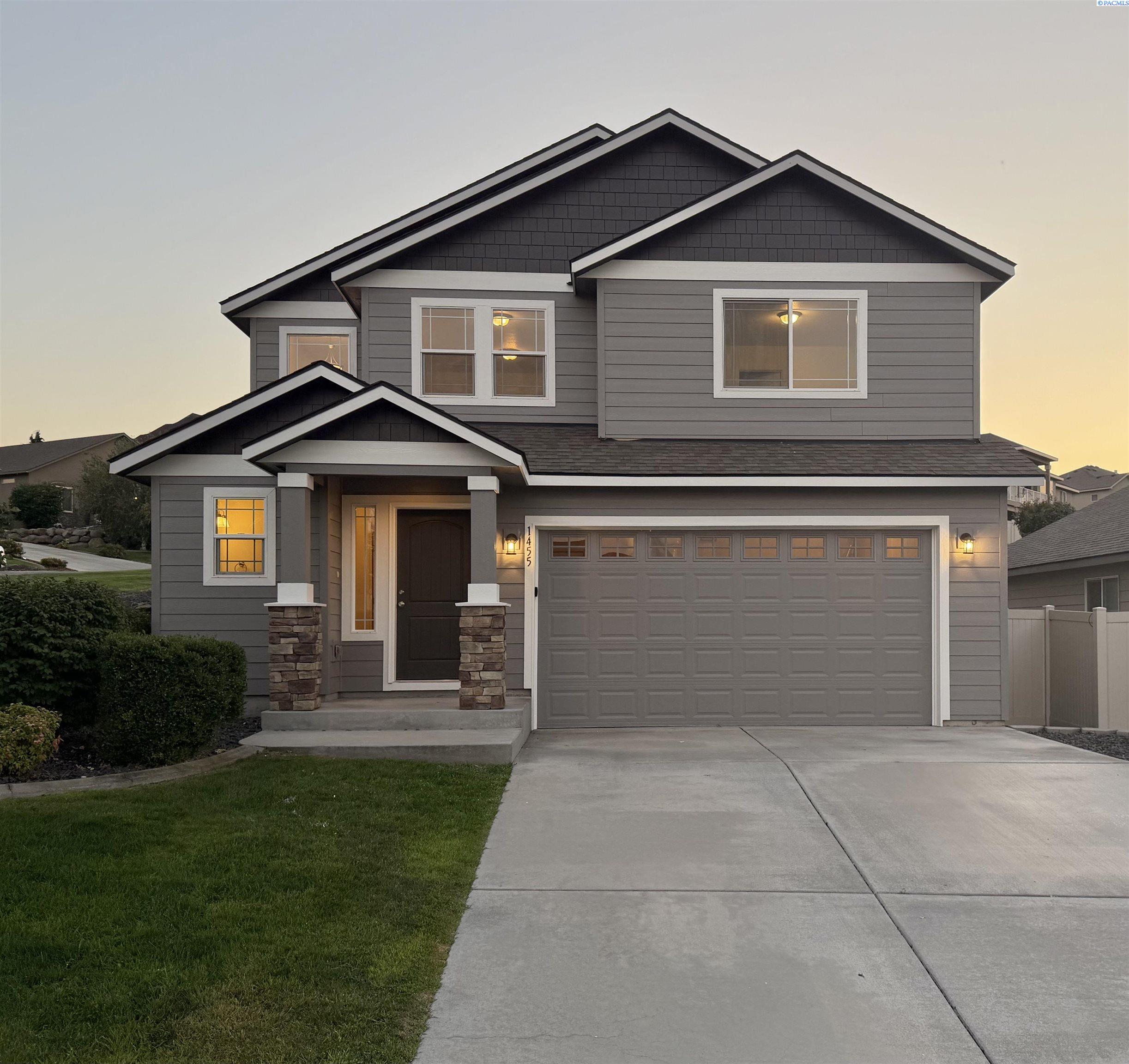 1455 Azalea Ave, Richland, WA 99352