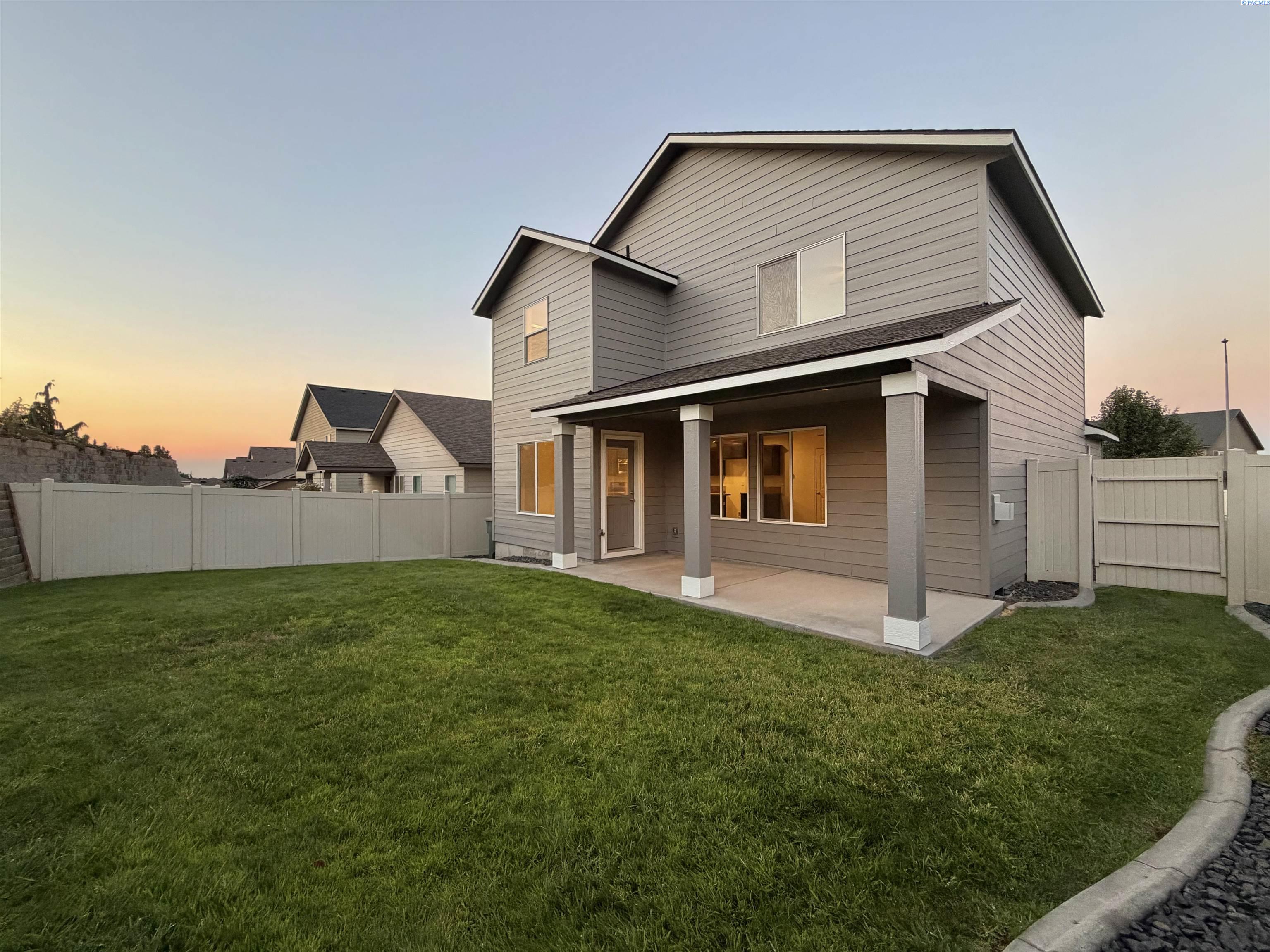 1455 Azalea Ave, Richland, WA 99352