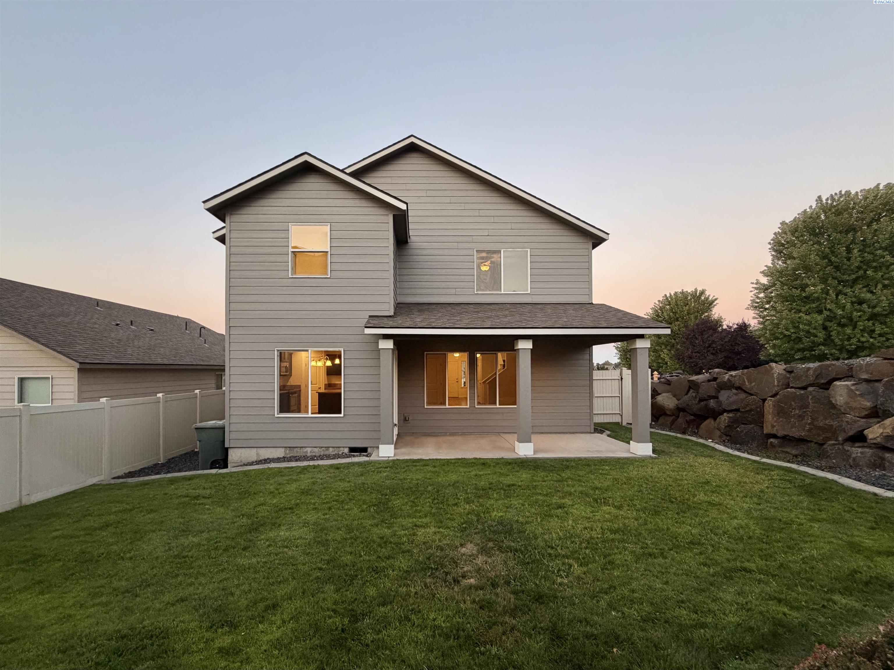 1455 Azalea Ave, Richland, WA 99352
