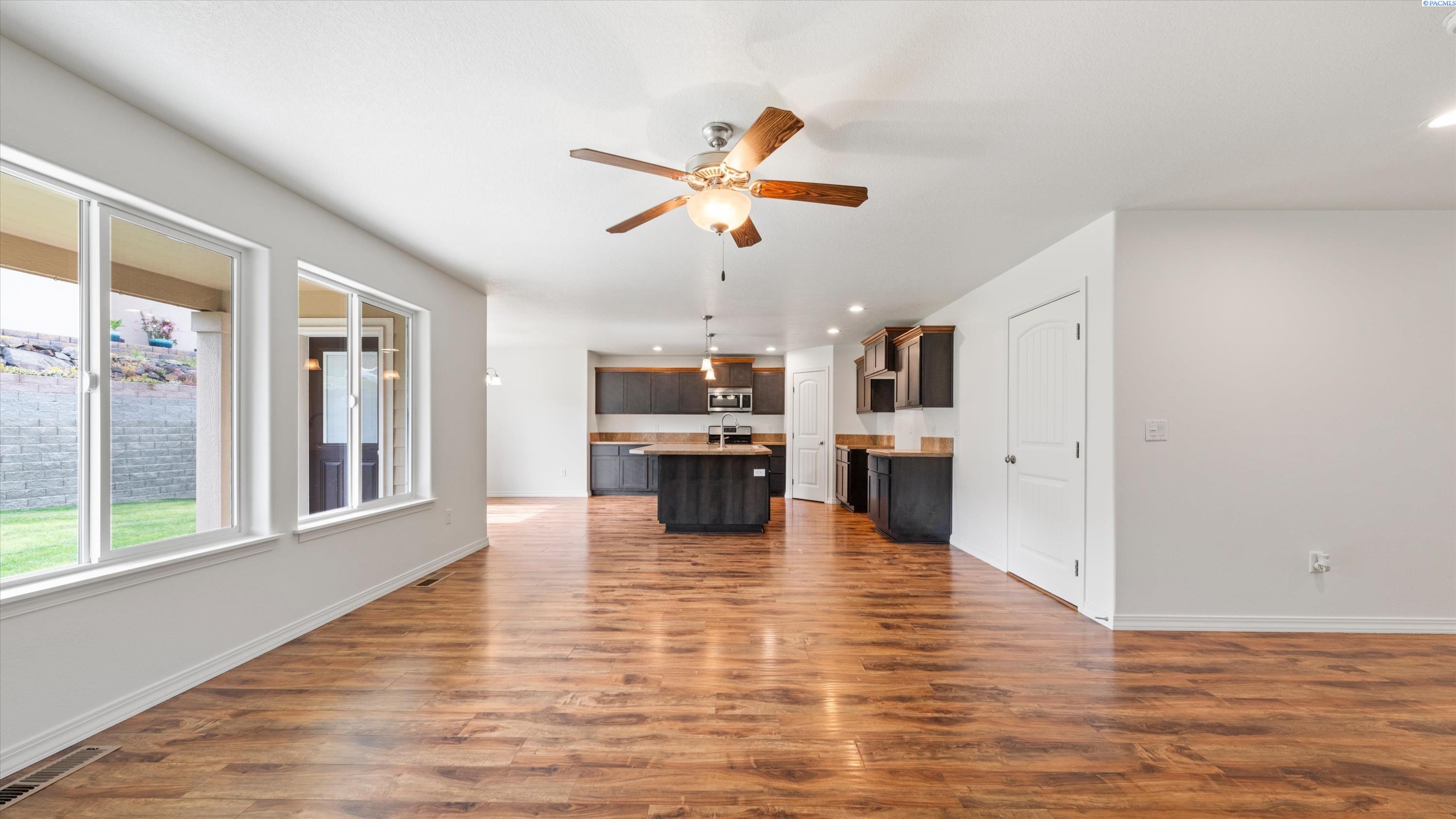 1455 Azalea Ave, Richland, WA 99352