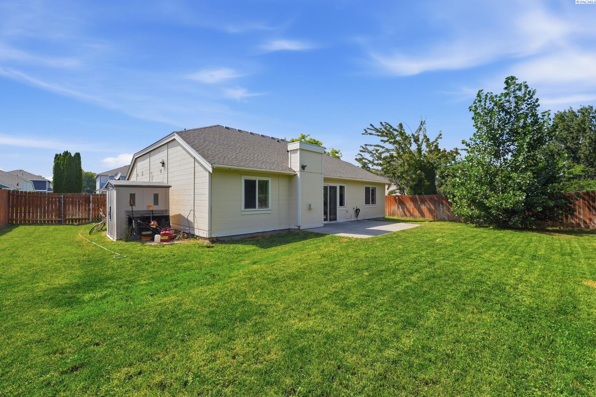 821 Tweedt St, Kennewick, WA 99336