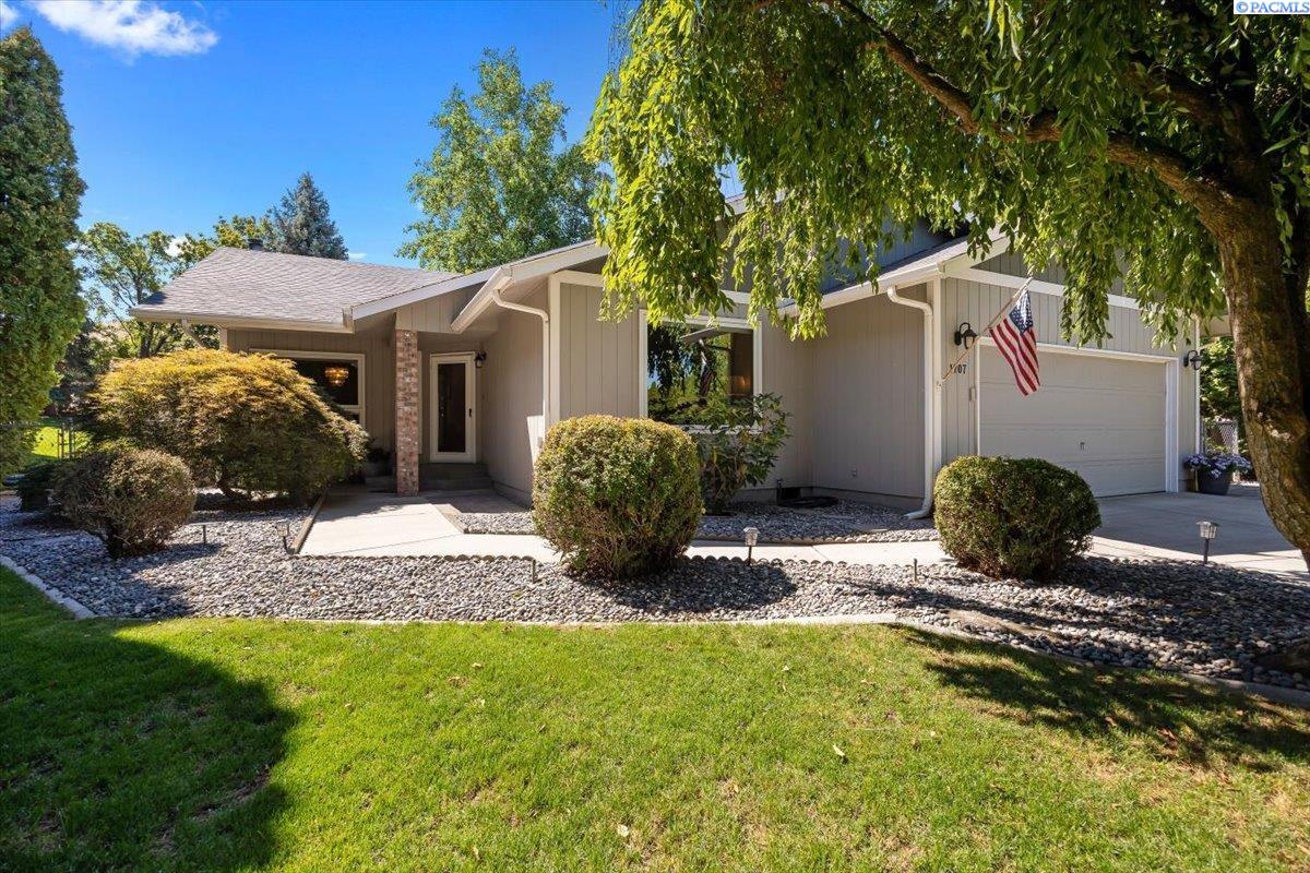 1707 Penn Pl, Kennewick, WA 99338