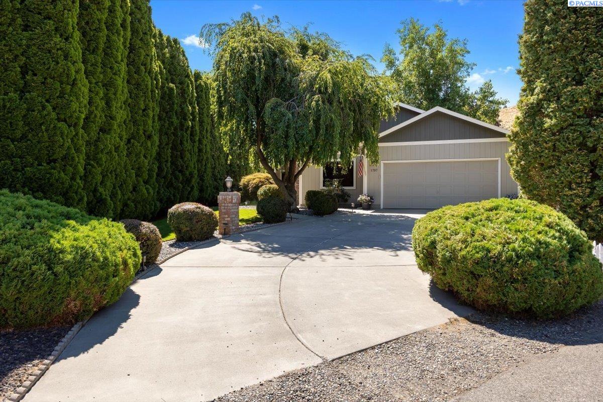 1707 Penn Pl, Kennewick, WA 99338