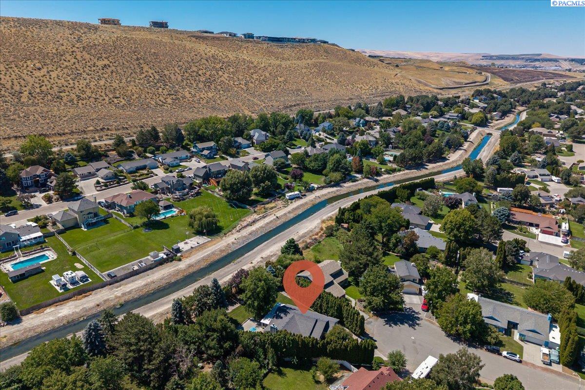 1707 Penn Pl, Kennewick, WA 99338