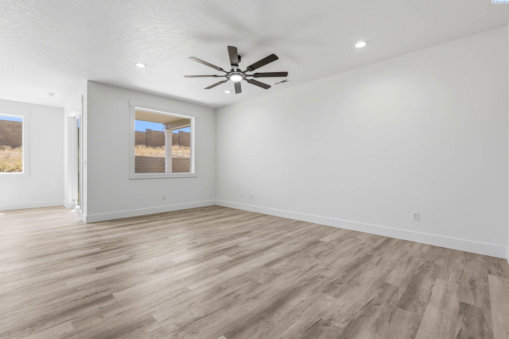 2984 Meadowlark Ave, Richland, WA 99352