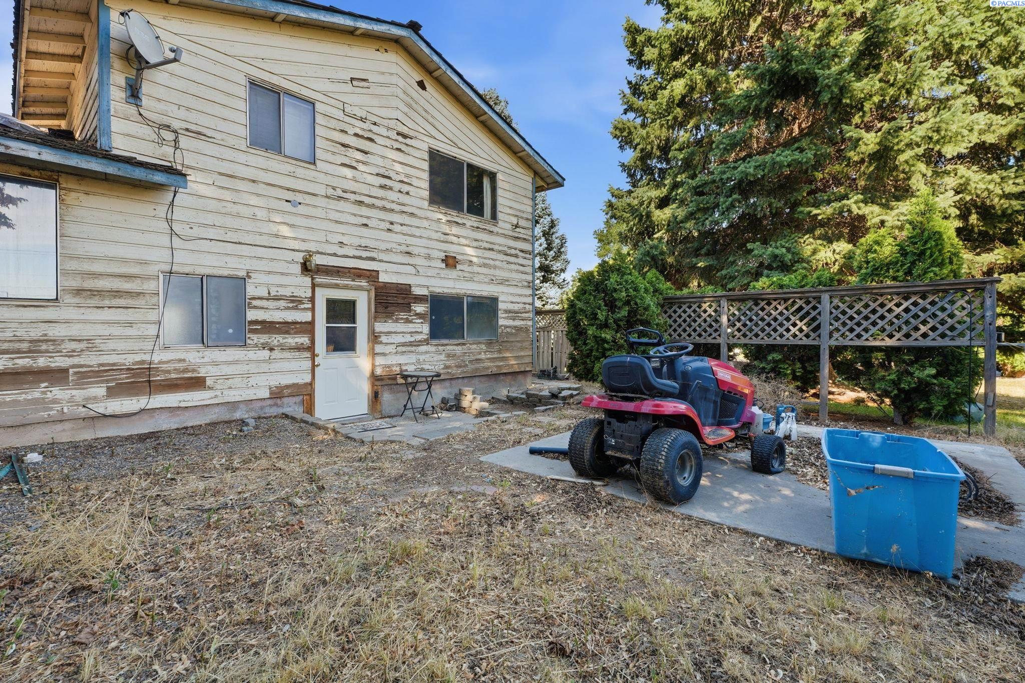 231 Mata Rd, Kennewick, WA 99338