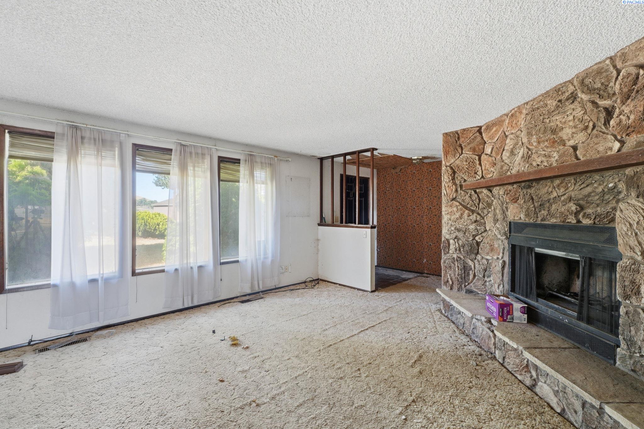231 Mata Rd, Kennewick, WA 99338