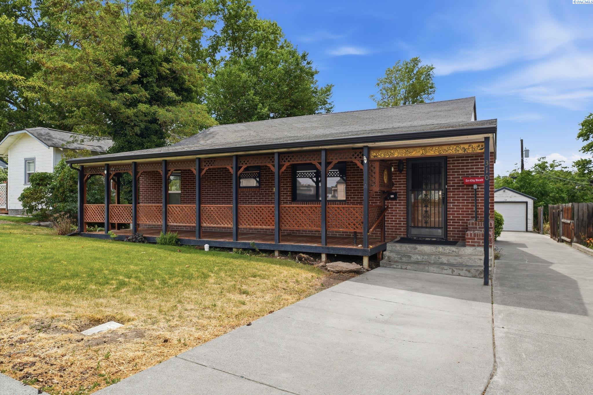 310 3rd Ave, Kennewick, WA 99336-4030