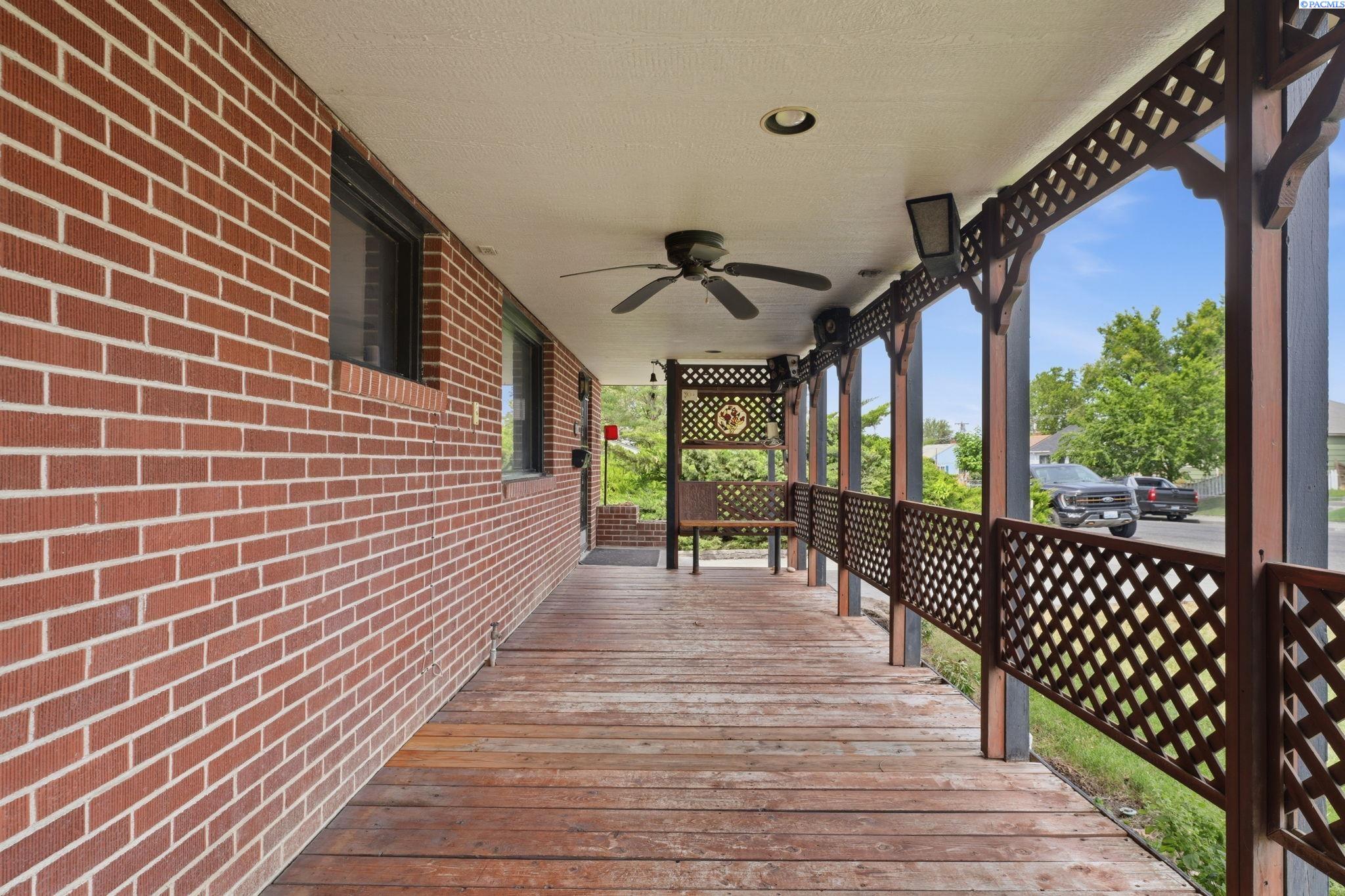 310 3rd Ave, Kennewick, WA 99336-4030