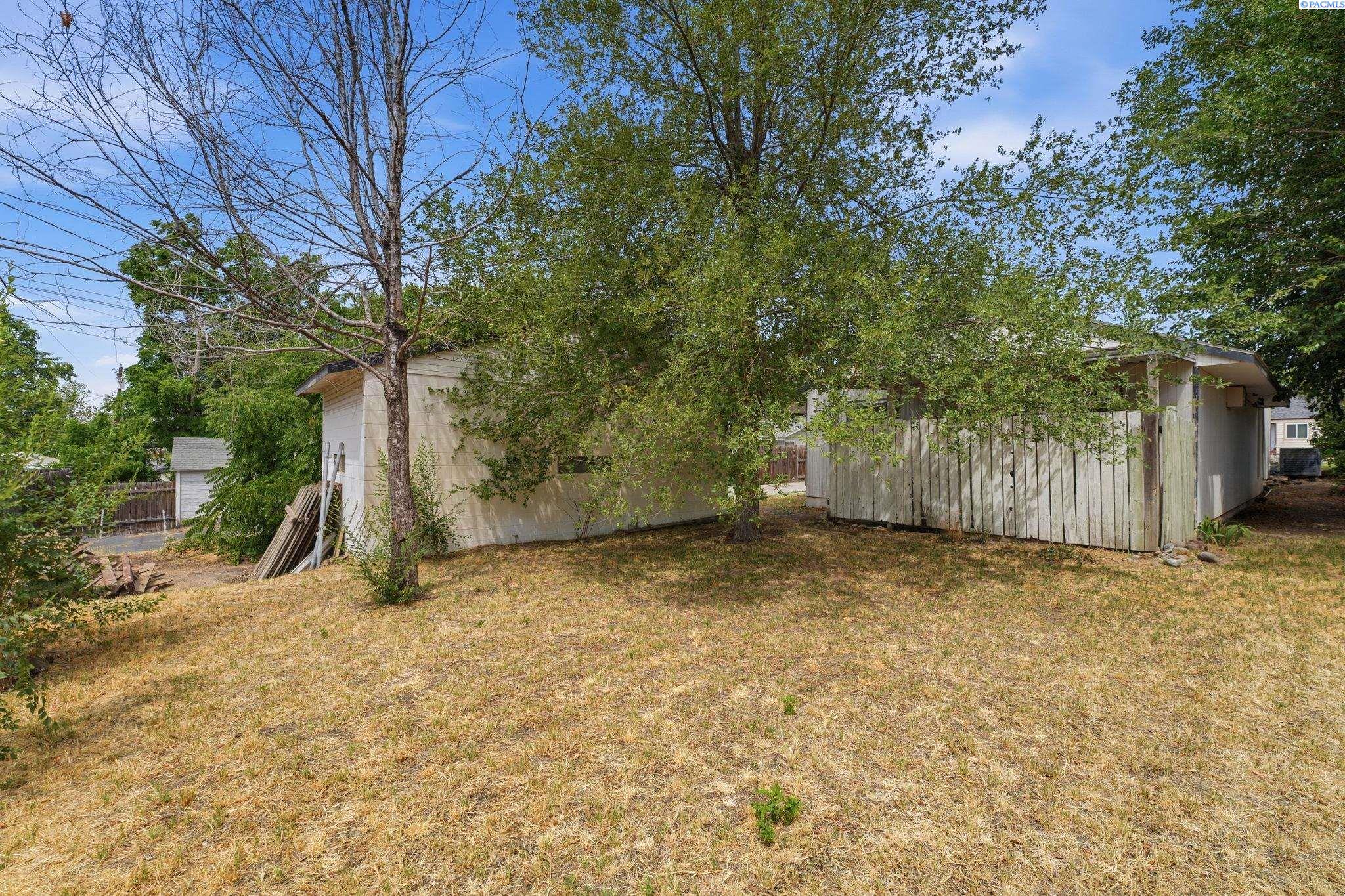 310 3rd Ave, Kennewick, WA 99336-4030