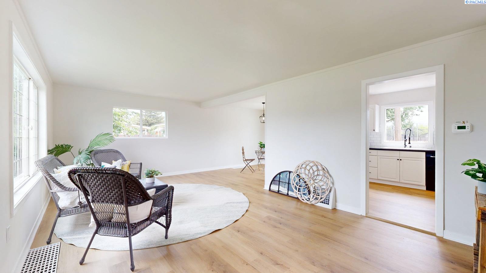 709 Comstock St, Richland, WA 99352