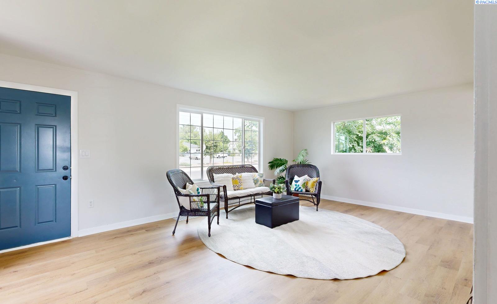 709 Comstock St, Richland, WA 99352