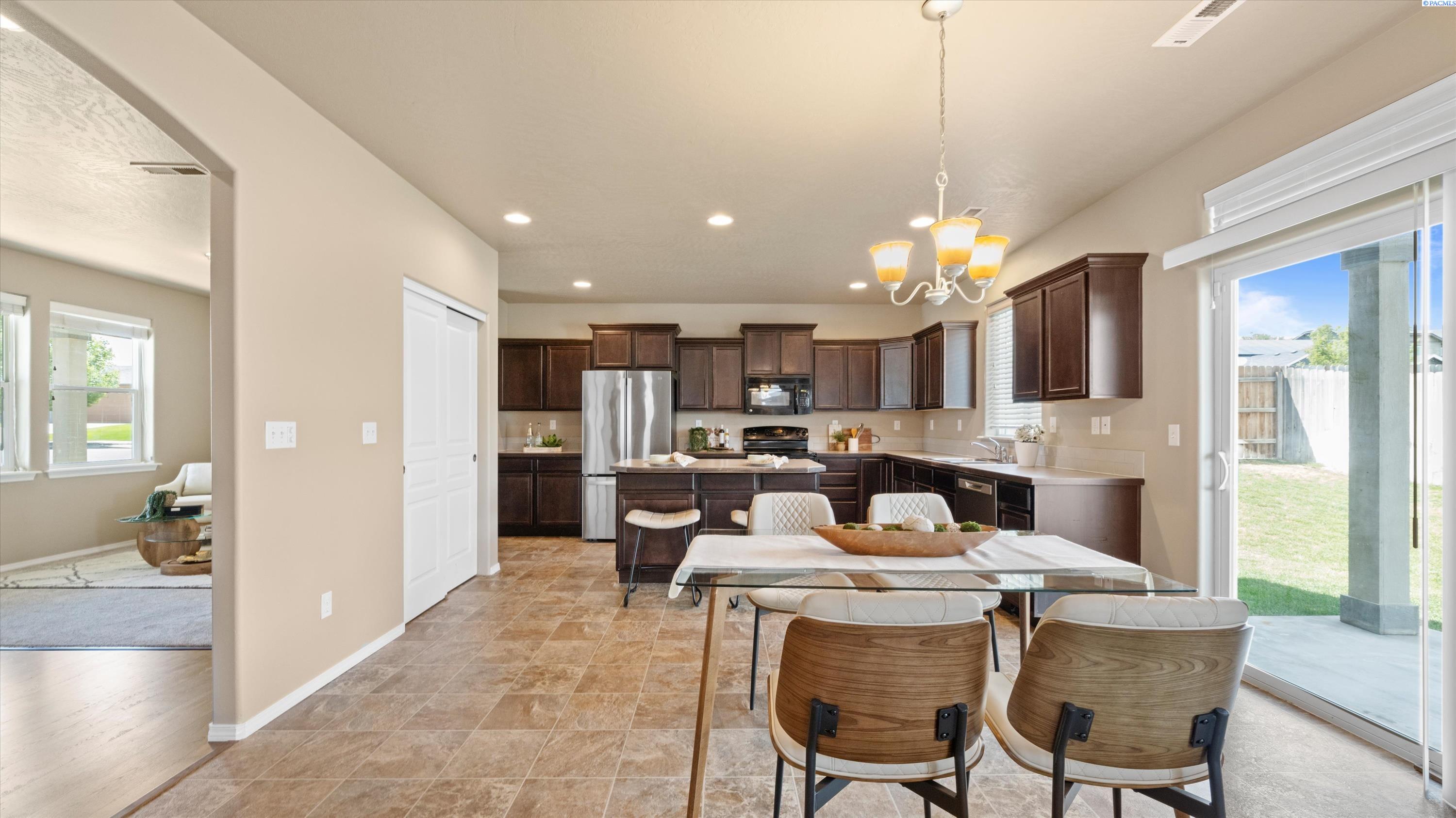 9418 8th Pl, Kennewick, WA 99336
