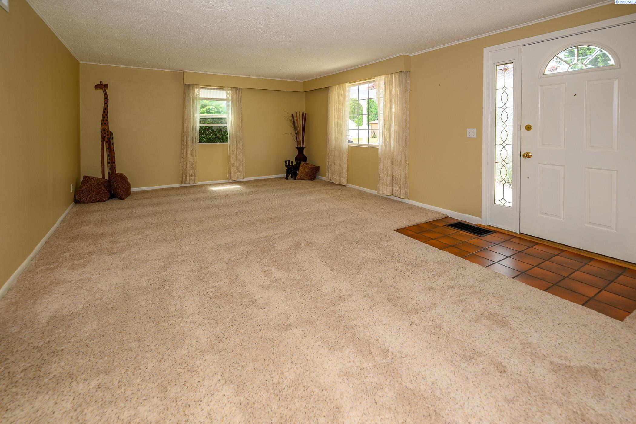 614 Birch Ave, Richland, WA 99352