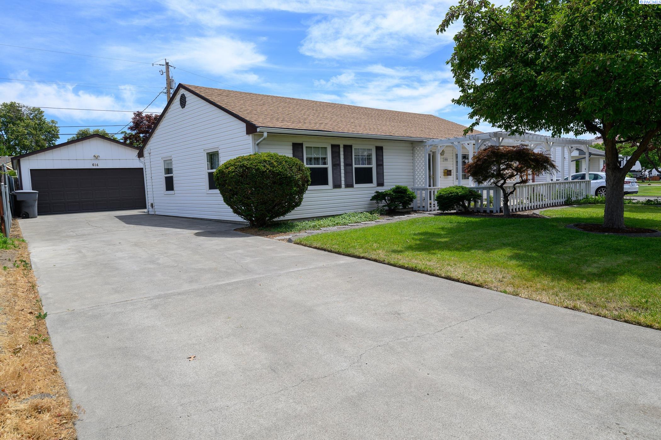614 Birch Ave, Richland, WA 99352