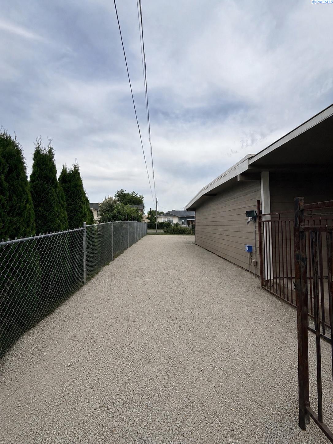 1312 Hawthorne , Kennewick, WA 99337