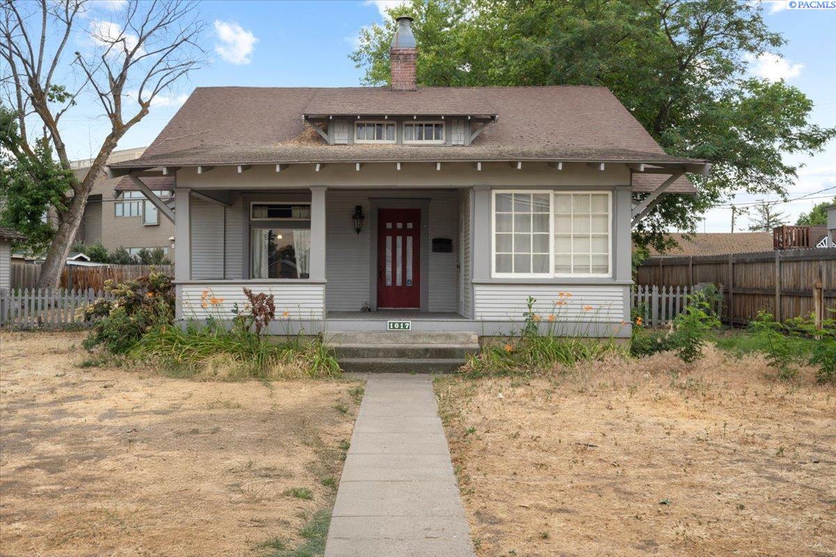 1017 Kennewick Ave, Kennewick, WA 99337