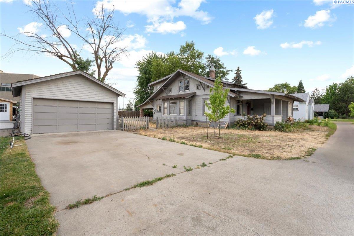 1017 Kennewick Ave, Kennewick, WA 99337