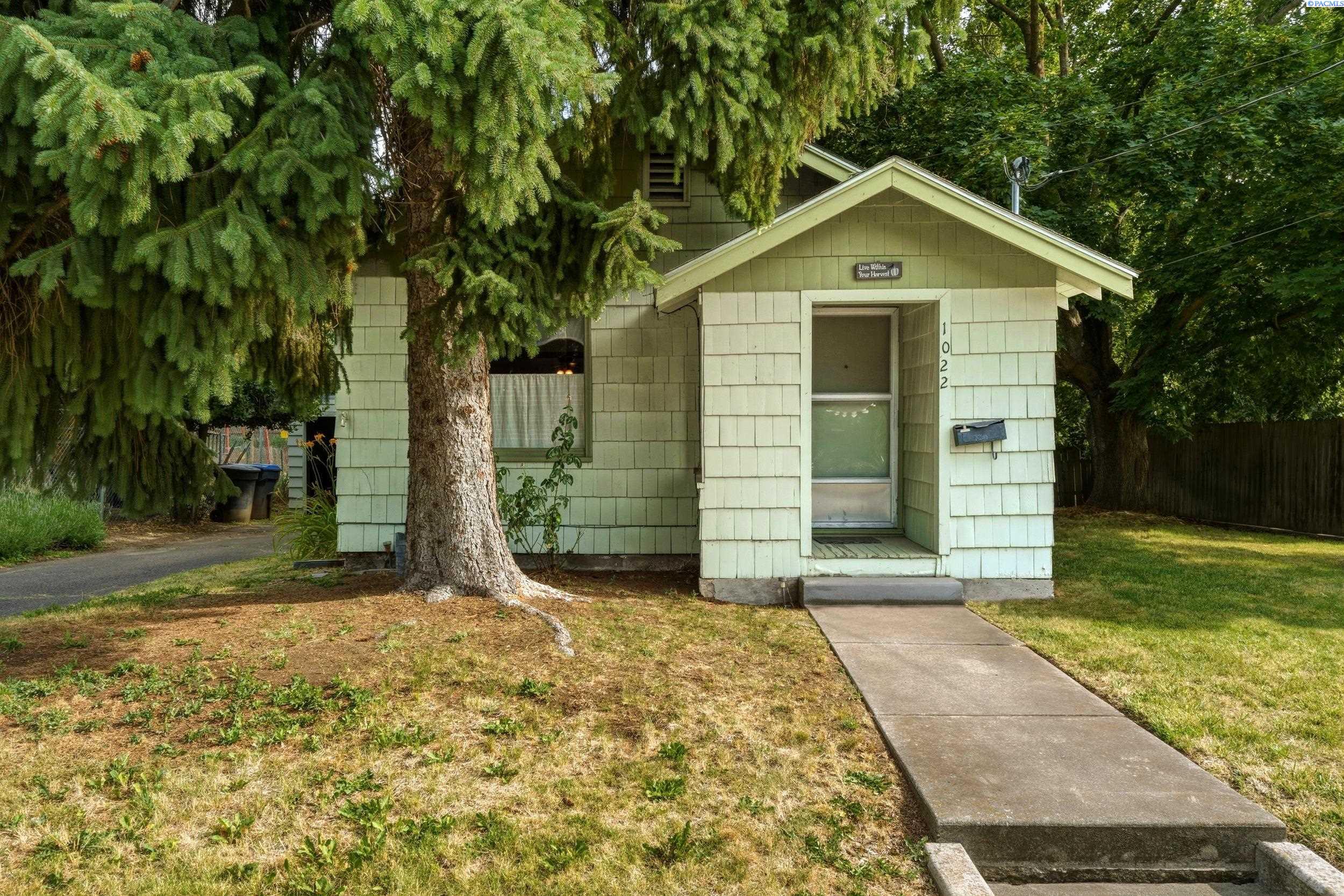1022 Hobson St, Walla Walla, WA 99362-2414