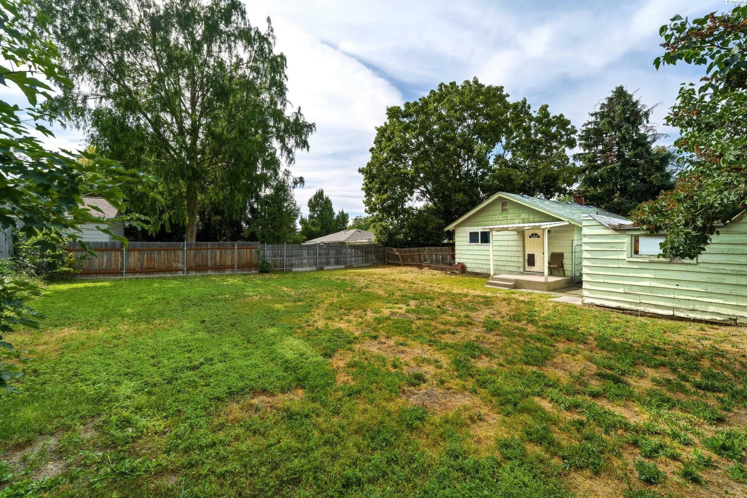 1022 Hobson St, Walla Walla, WA 99362-2414