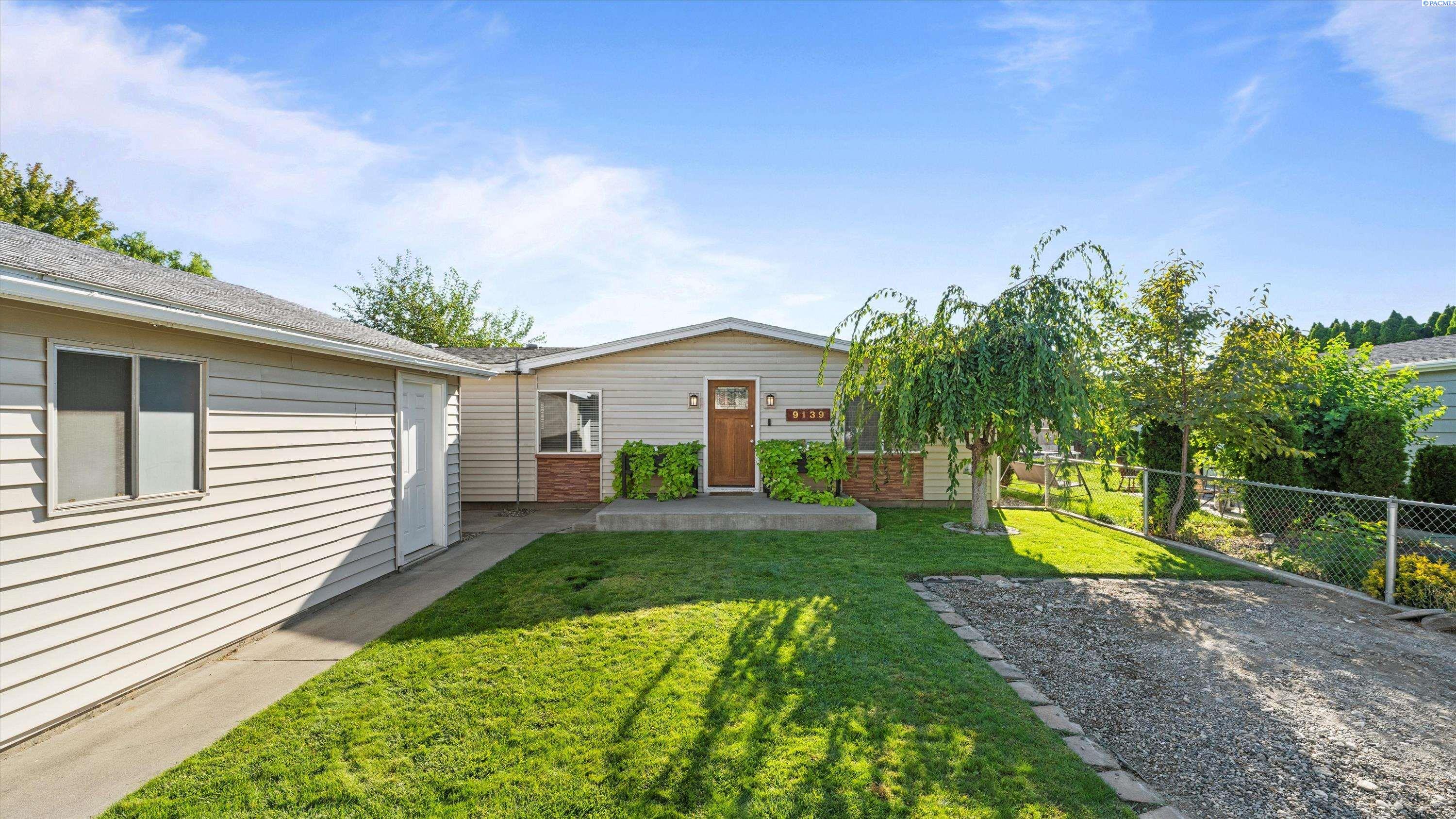 9139 Arrowhead Ave, Kennewick, WA 99336