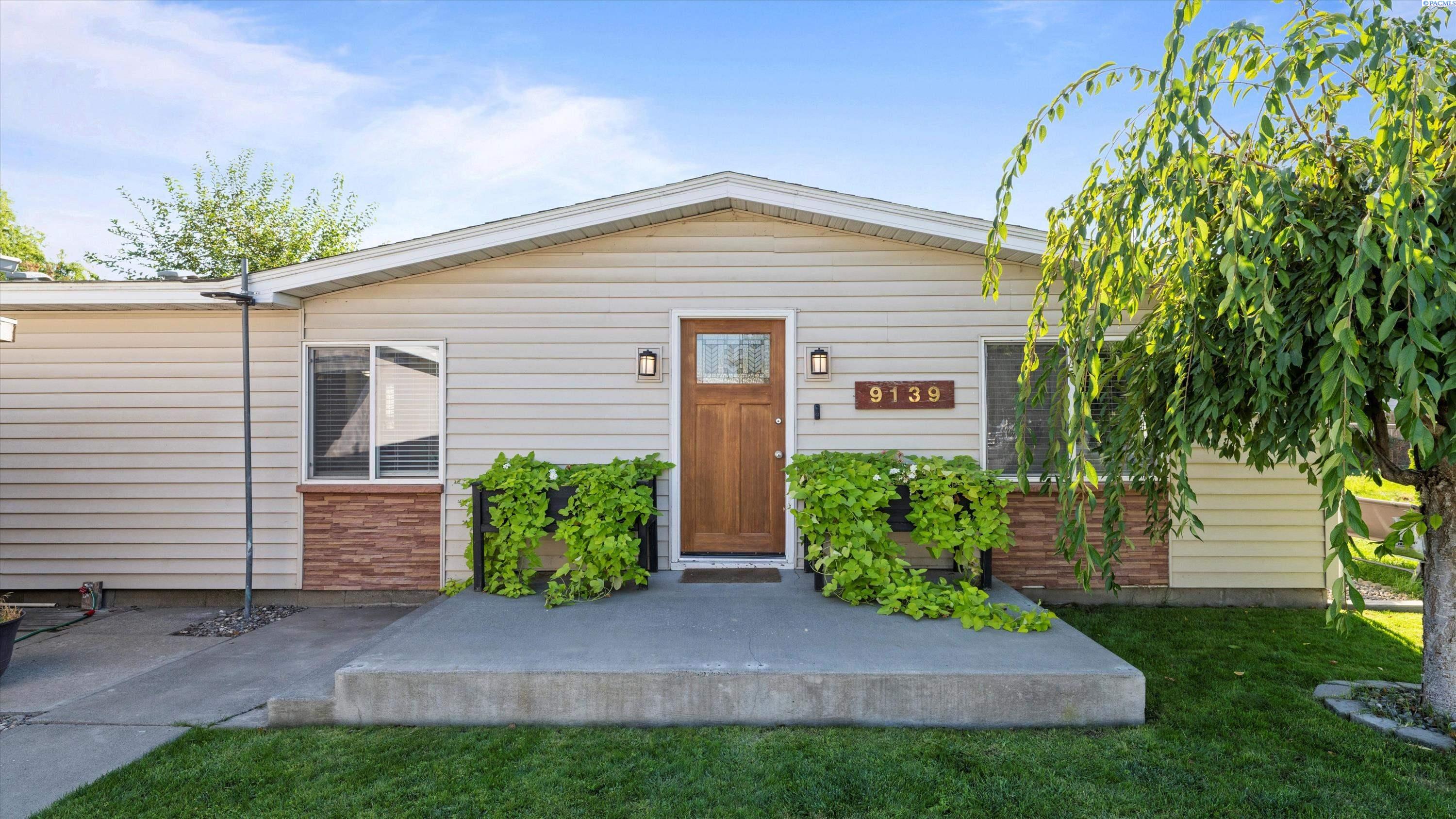 9139 Arrowhead Ave, Kennewick, WA 99336