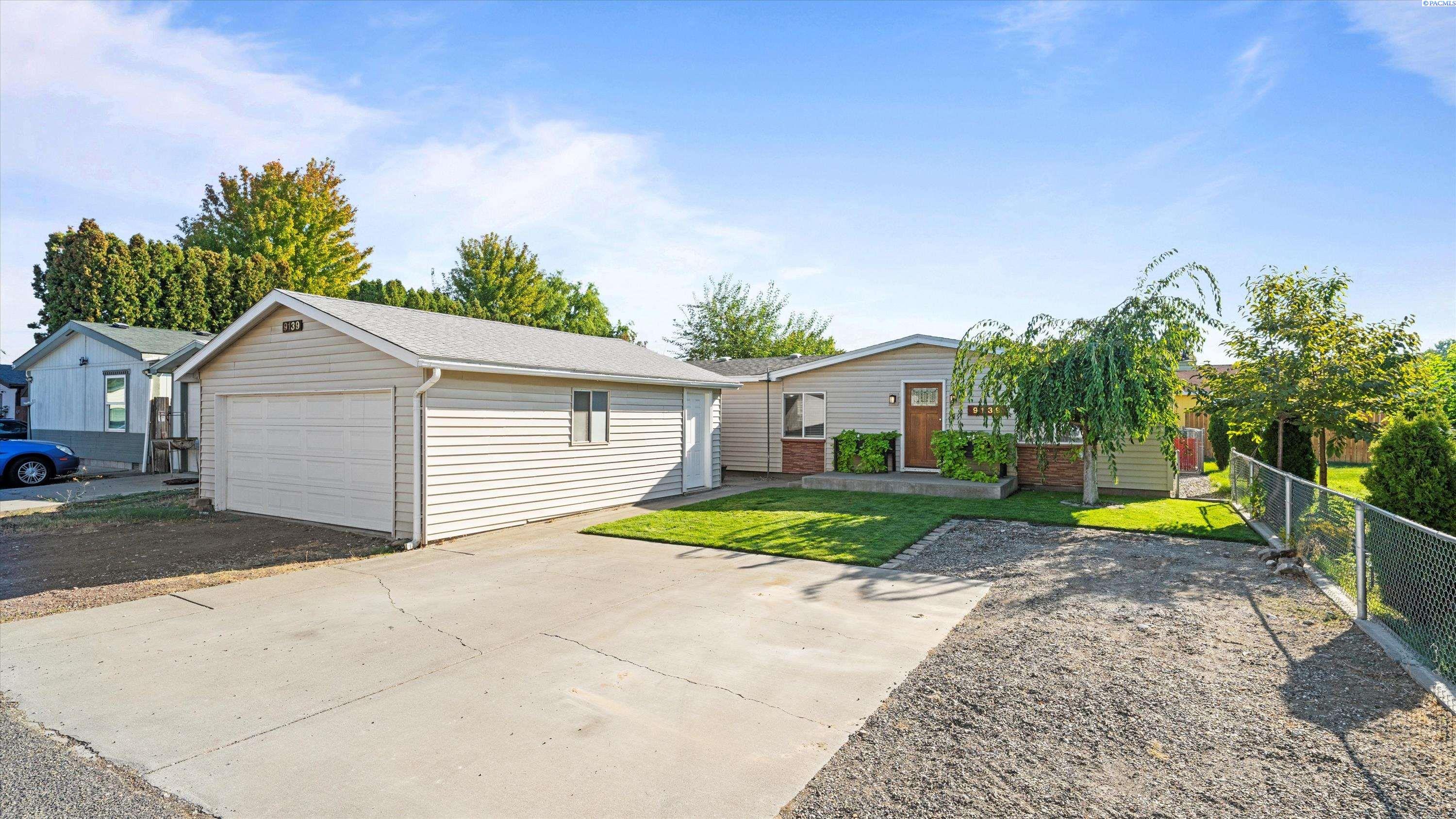 9139 Arrowhead Ave, Kennewick, WA 99336
