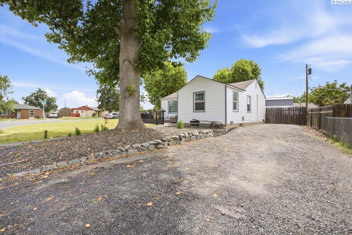 518 Zillah St, Kennewick, WA 99336-9999